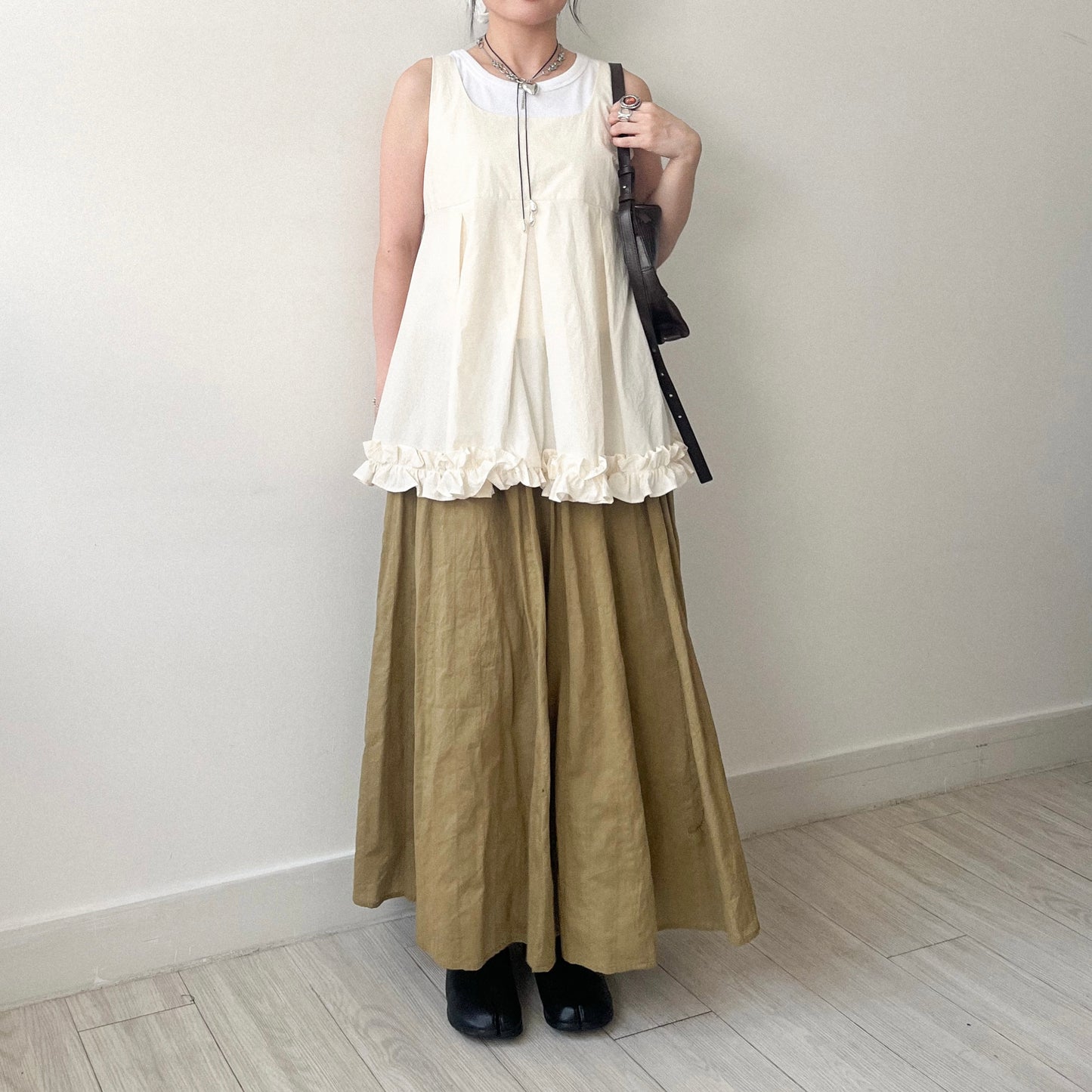 TP638- 方領Ruffles Vest | Ivory