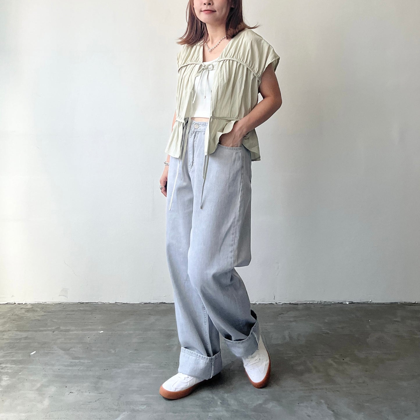 TP180- Three Ribbons Vest / Cardigan | White | Green | Black