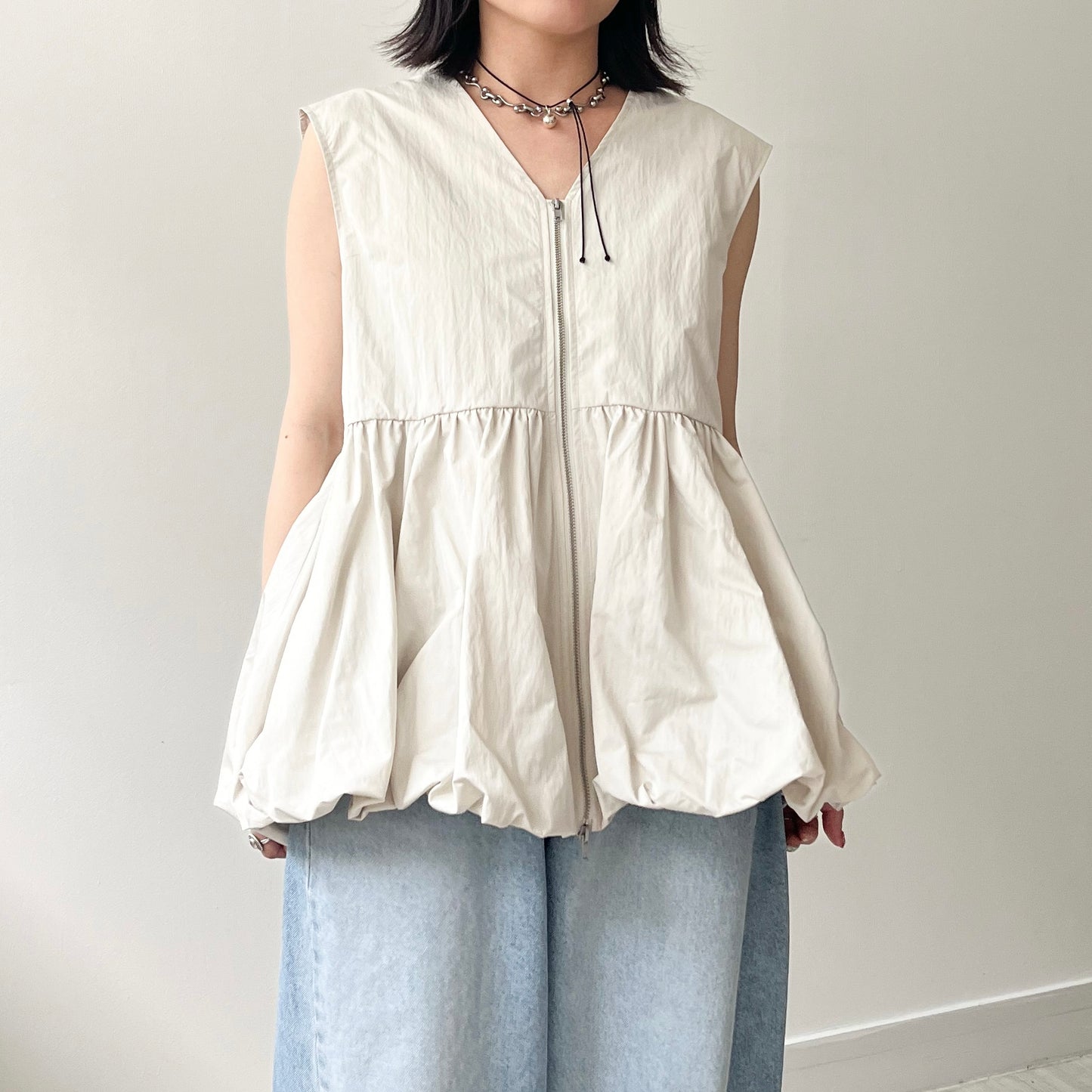 TP489- Double Zip Taffeta Vest | Ivory | Black