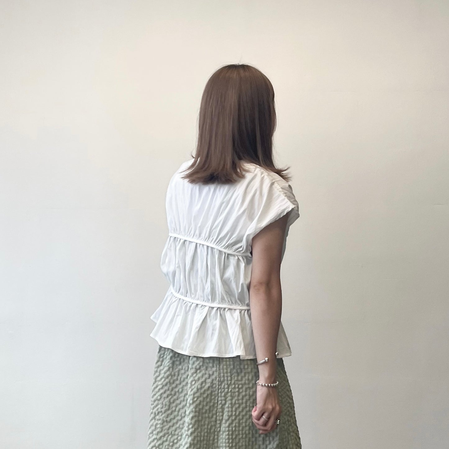 TP180- Three Ribbons Vest / Cardigan | White | Green | Black