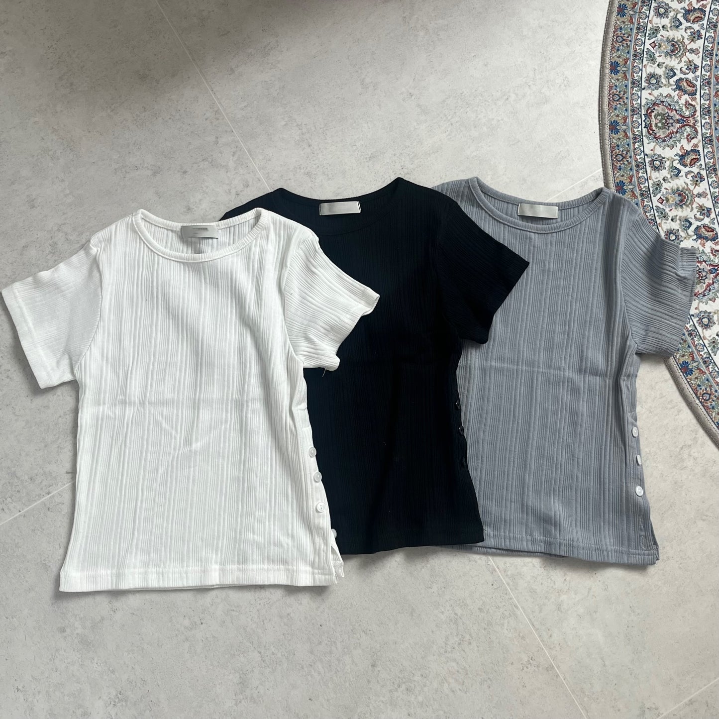 TP479- 側扣鈕短身Top |White | Grey | Black