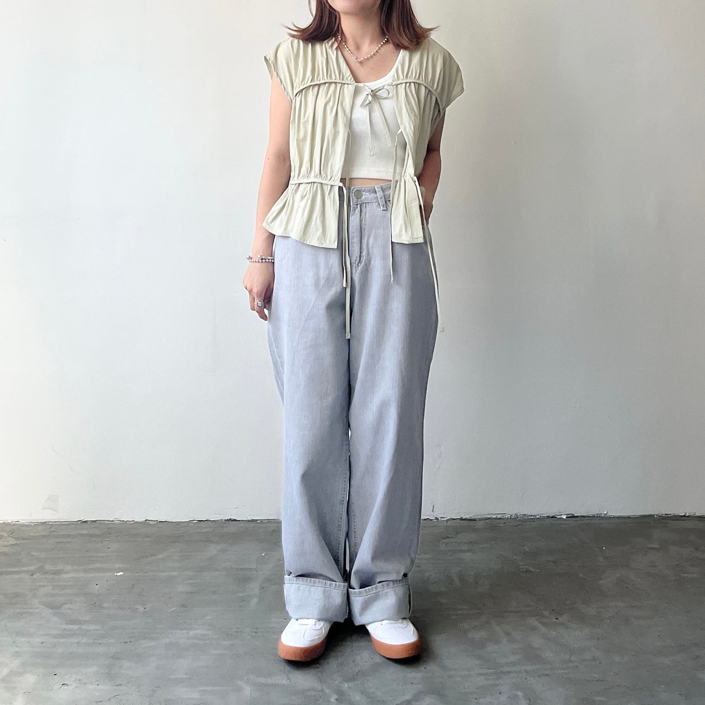 TP180- Three Ribbons Vest / Cardigan | White | Green | Black