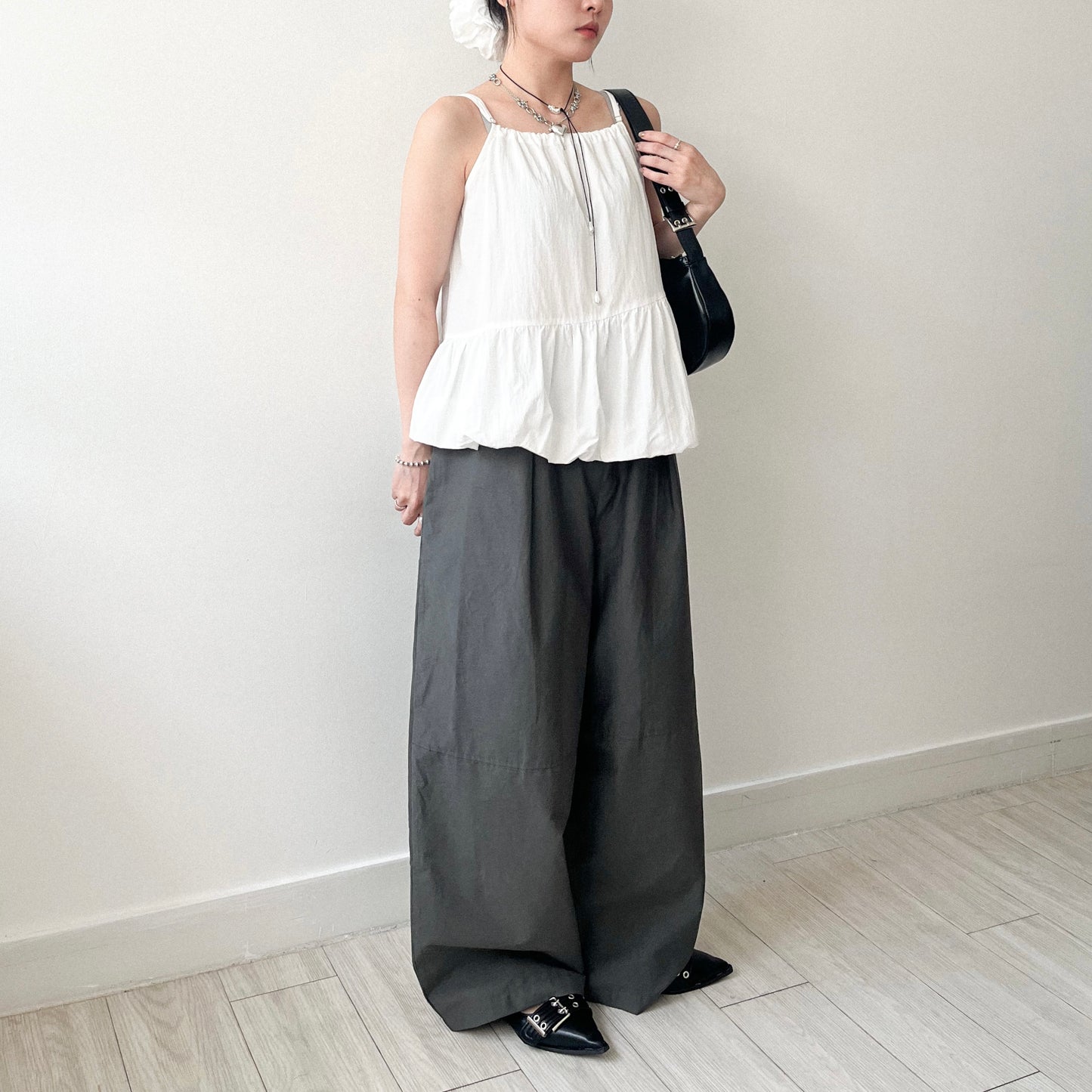 TP636- 斜Cut Balloon Vest | White