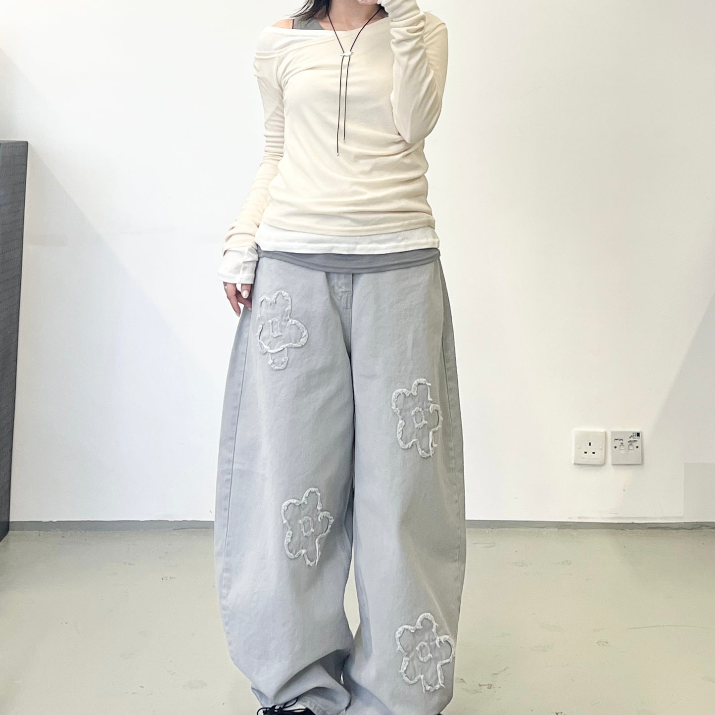 Special offer !! PT96- 錐形花花褲 | Light Grey ( S / M )