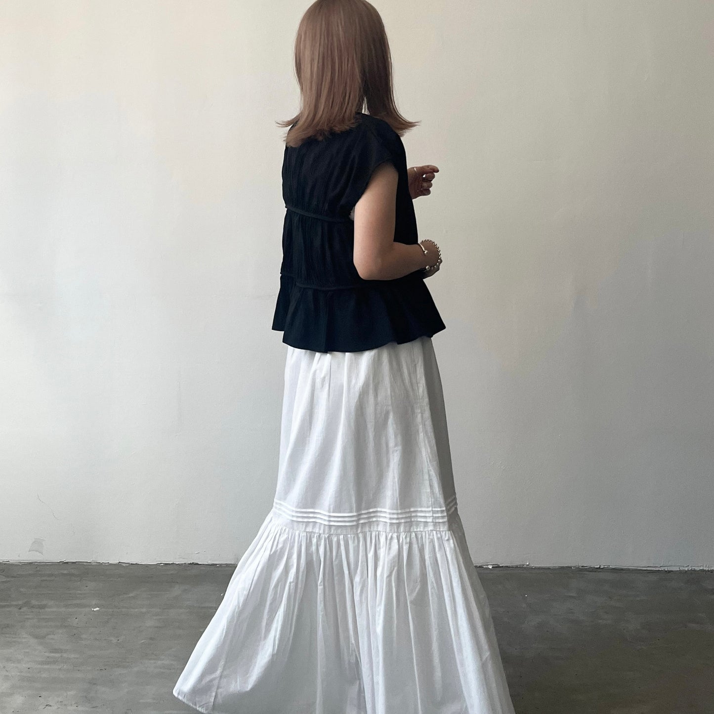TP180- Three Ribbons Vest / Cardigan | White | Green | Black