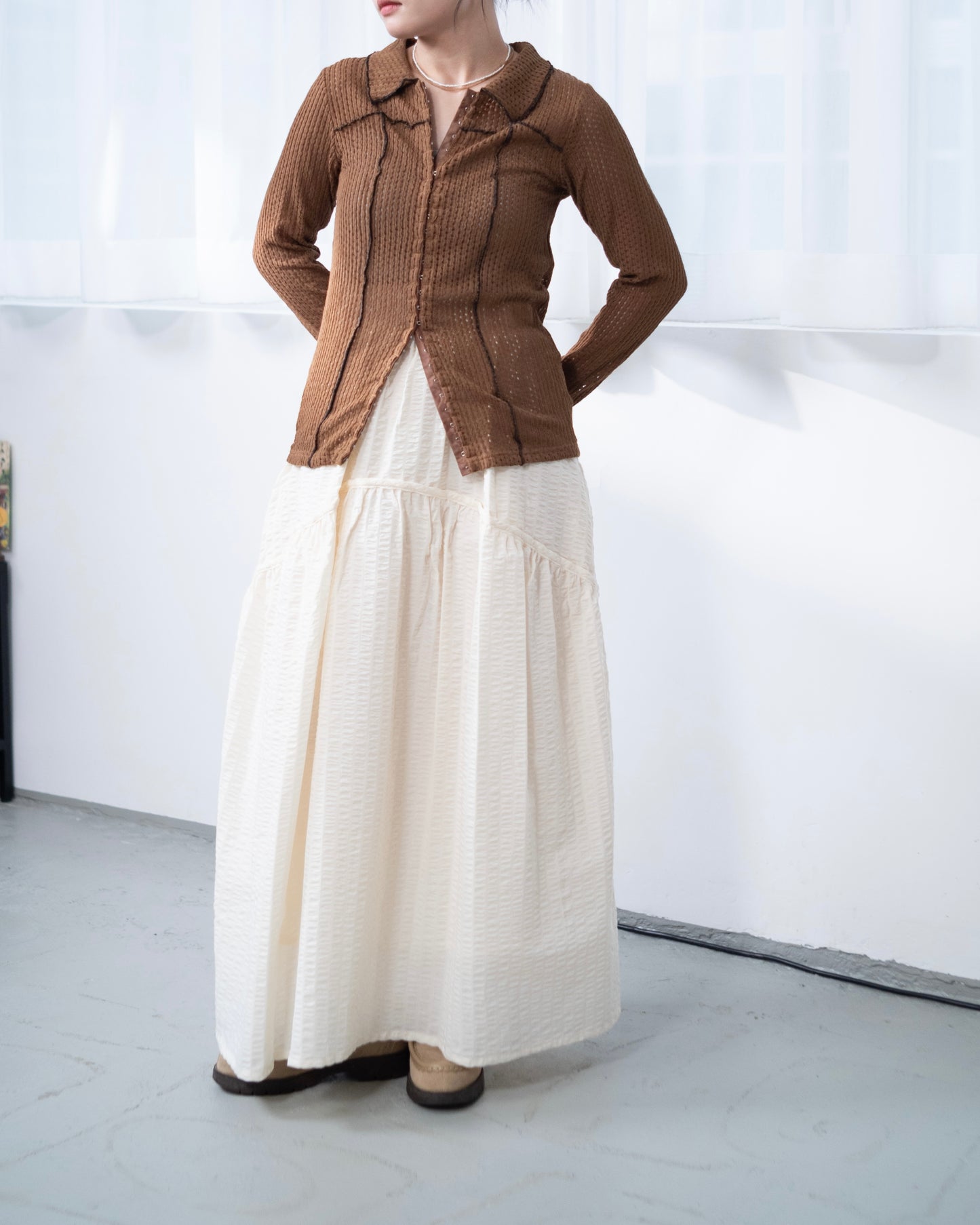 TP664- Outline Wave Blouse | Brown | Charcoal