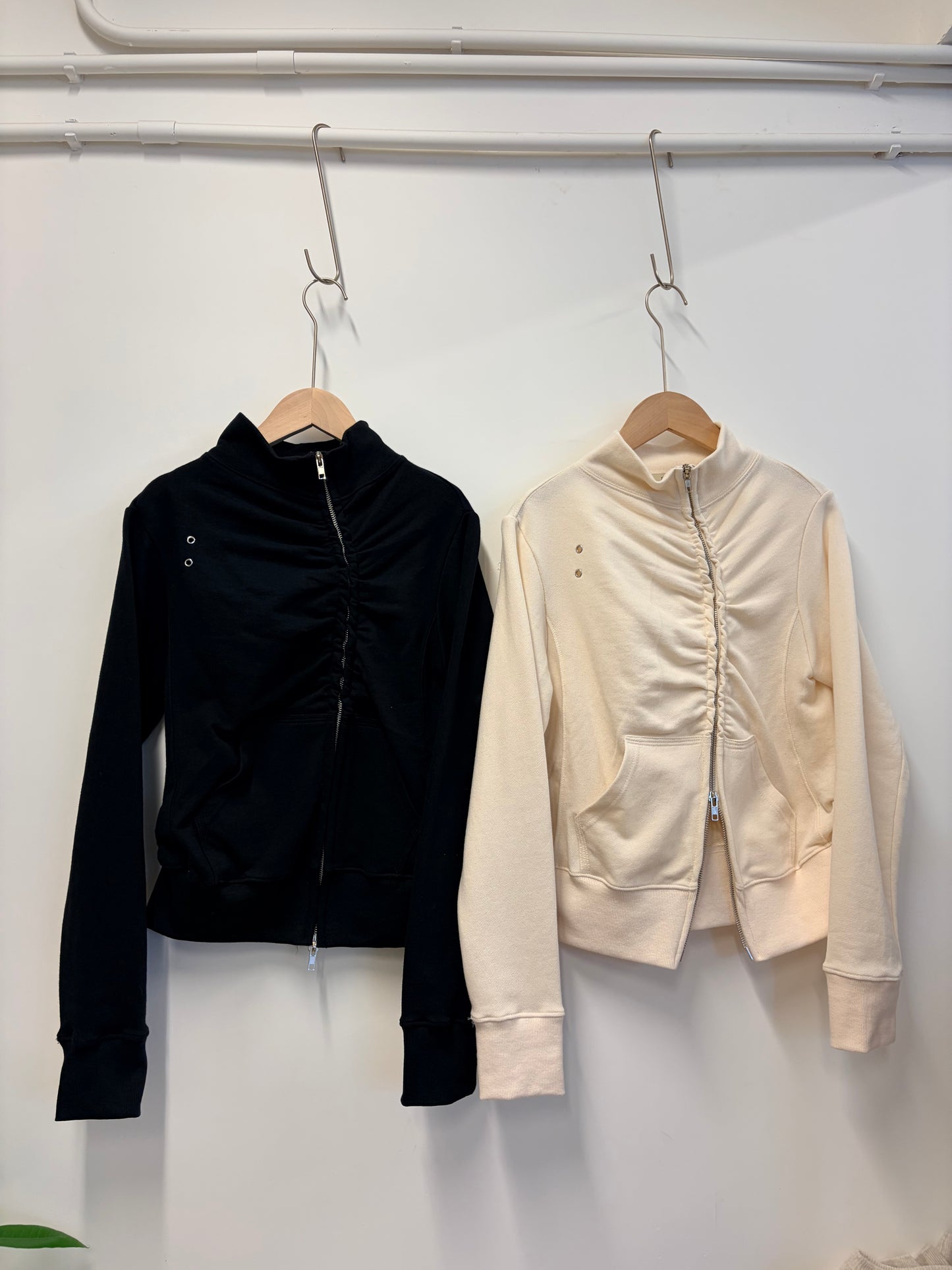 JK51- 個性不規則拉鍊外套 | Ivory | Black