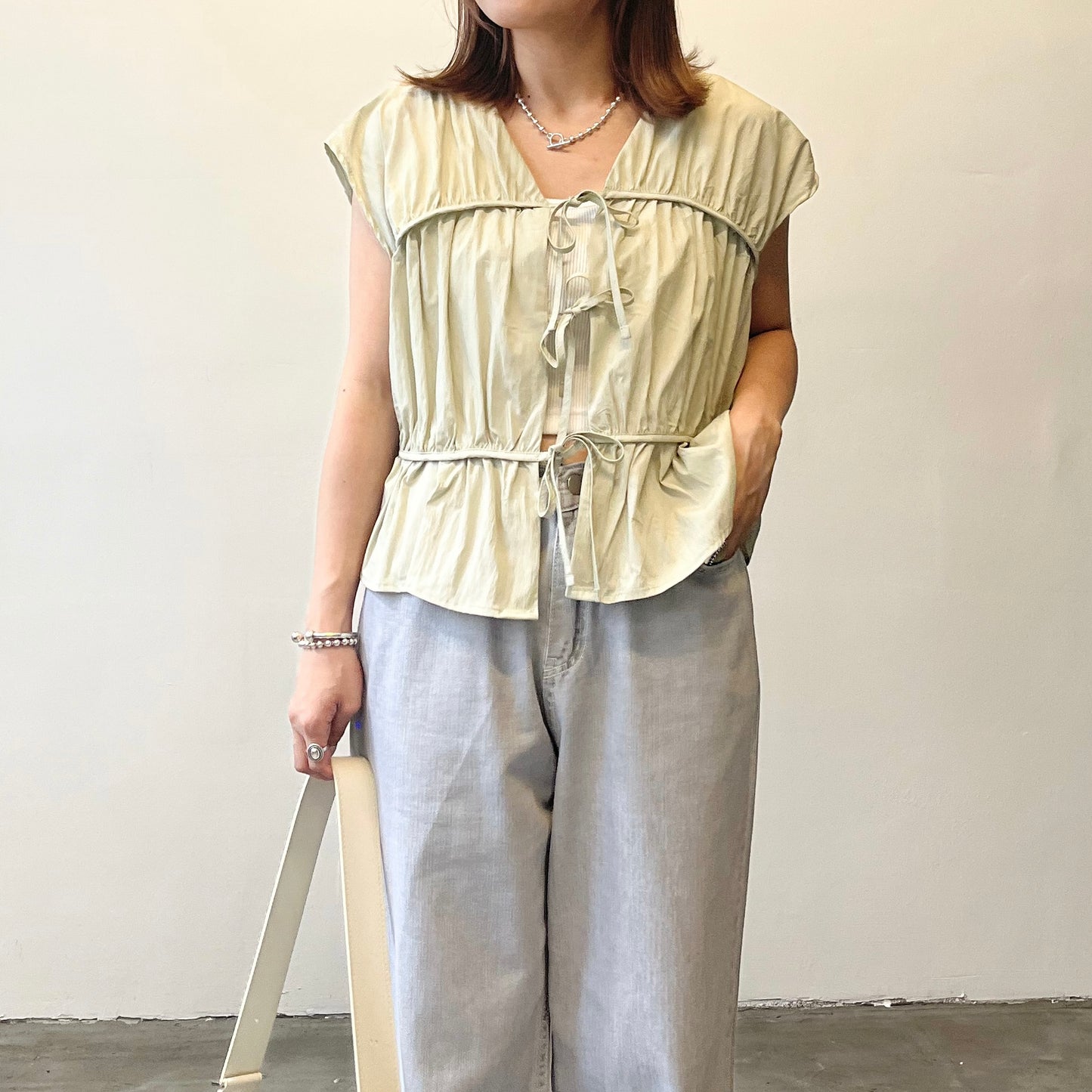 TP180- Three Ribbons Vest / Cardigan | White | Green | Black