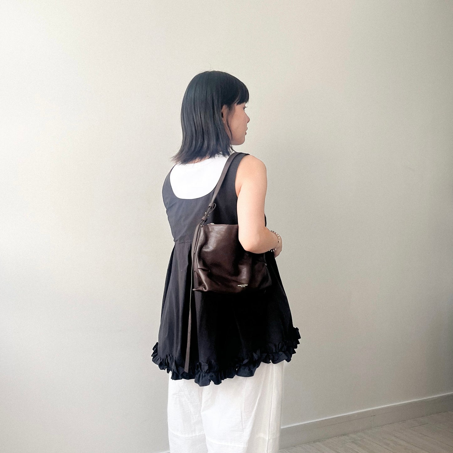 TP638- 方領Ruffles Vest | Black