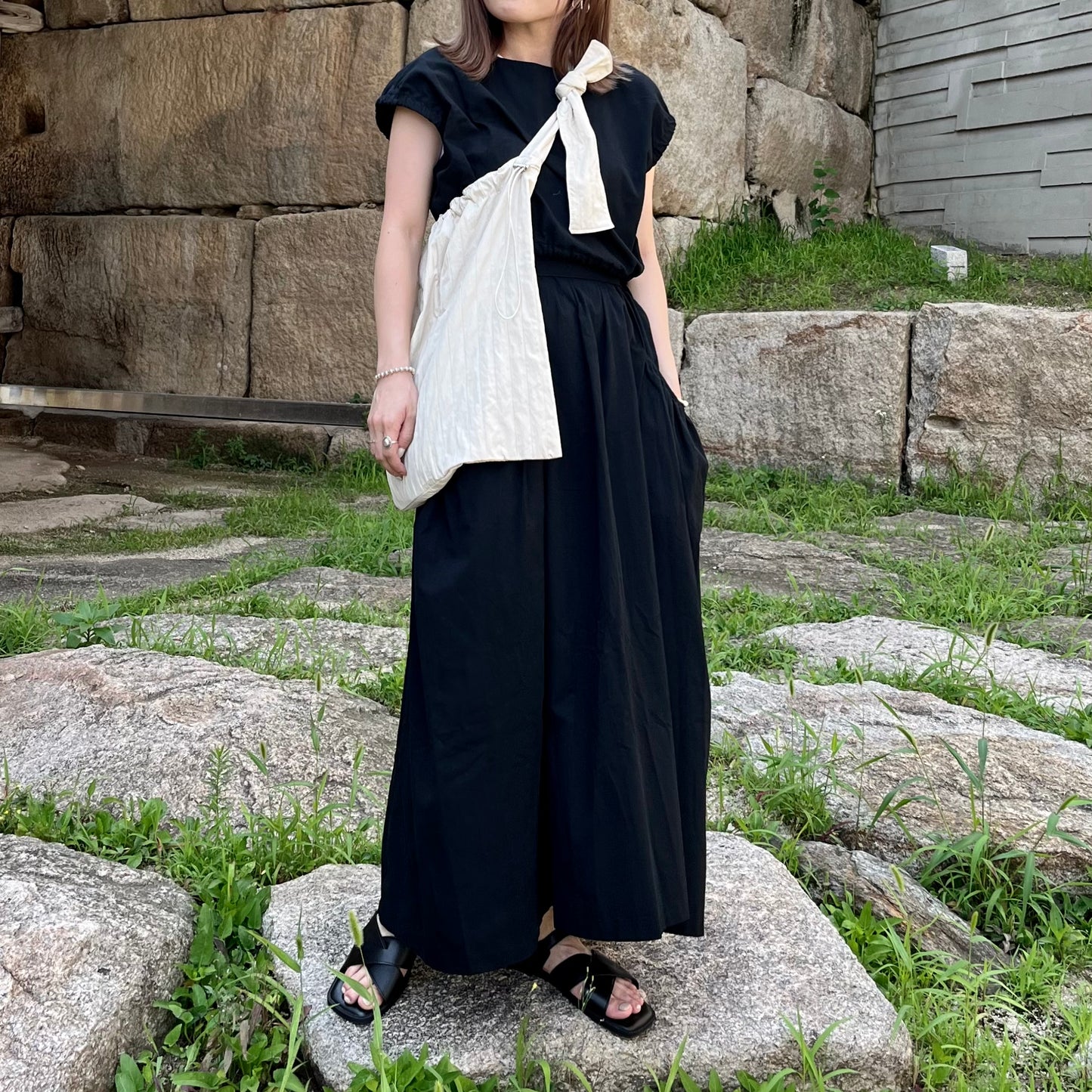 🇰🇷連線新品 SK36- Bobble Pocket Dress | White | Black