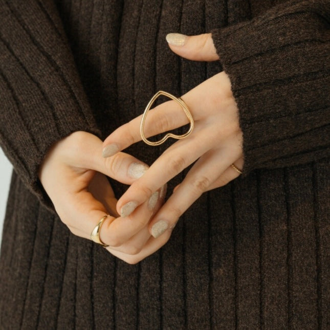 ๐ฏ๐ต<๐ญ๐ก๐๐๐ญ๐ซ๐ ๐ฉ๐ซ๐จ๐๐ฎ๐๐ญ> Heart Ring | Earrings
