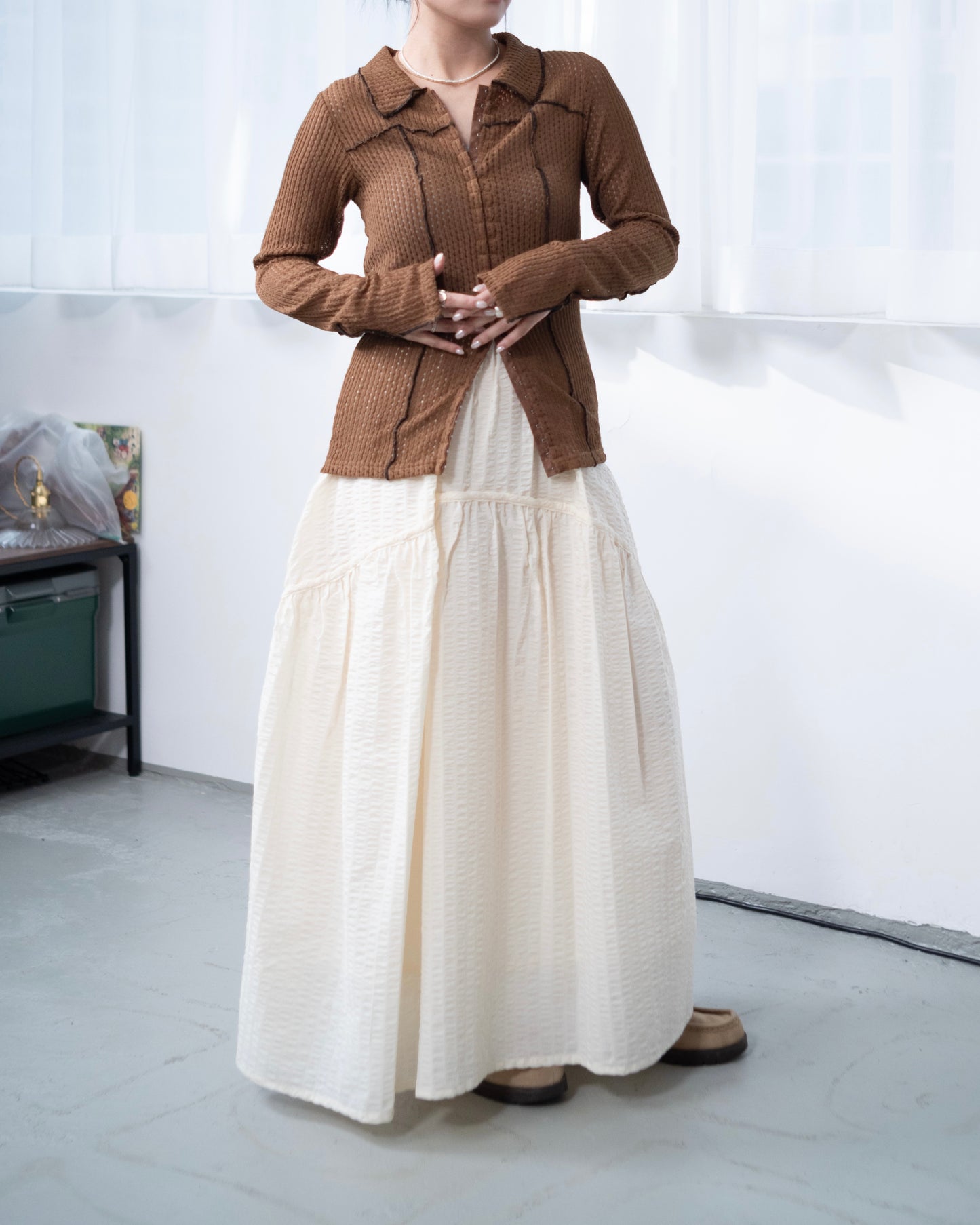 TP664- Outline Wave Blouse | Brown | Charcoal
