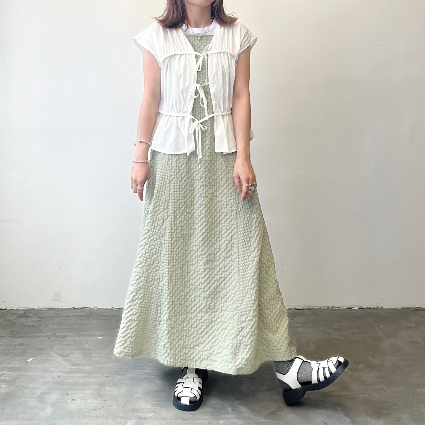 TP180- Three Ribbons Vest / Cardigan | White | Green | Black