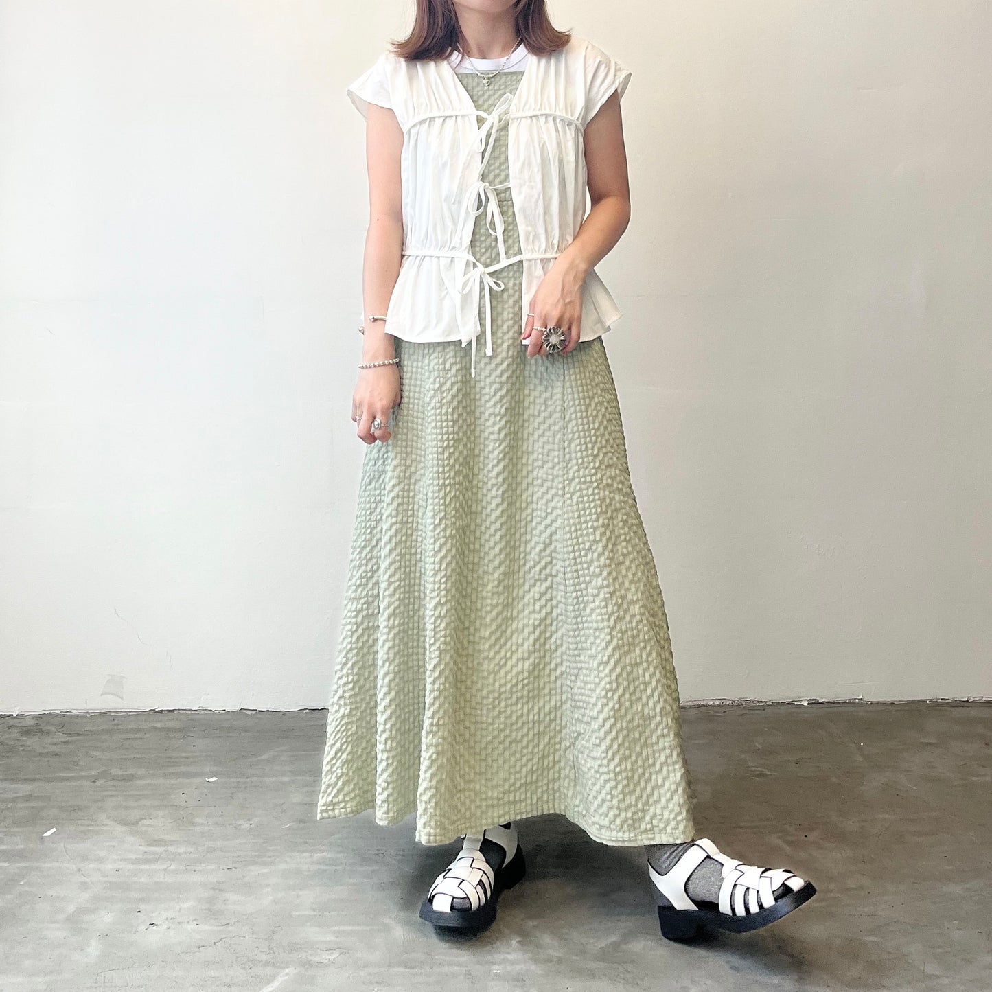 TP180- Three Ribbons Vest / Cardigan | White | Green | Black