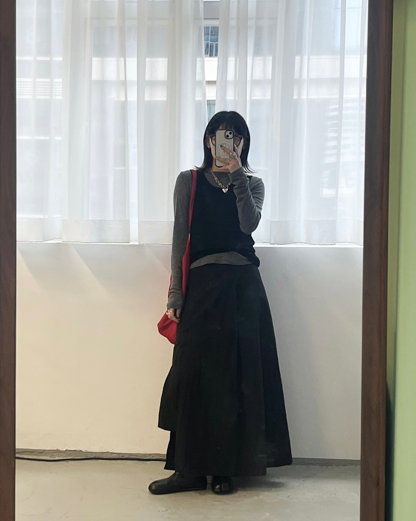 SK128- Cutting Basic Skirt | White | Black ( S / M )