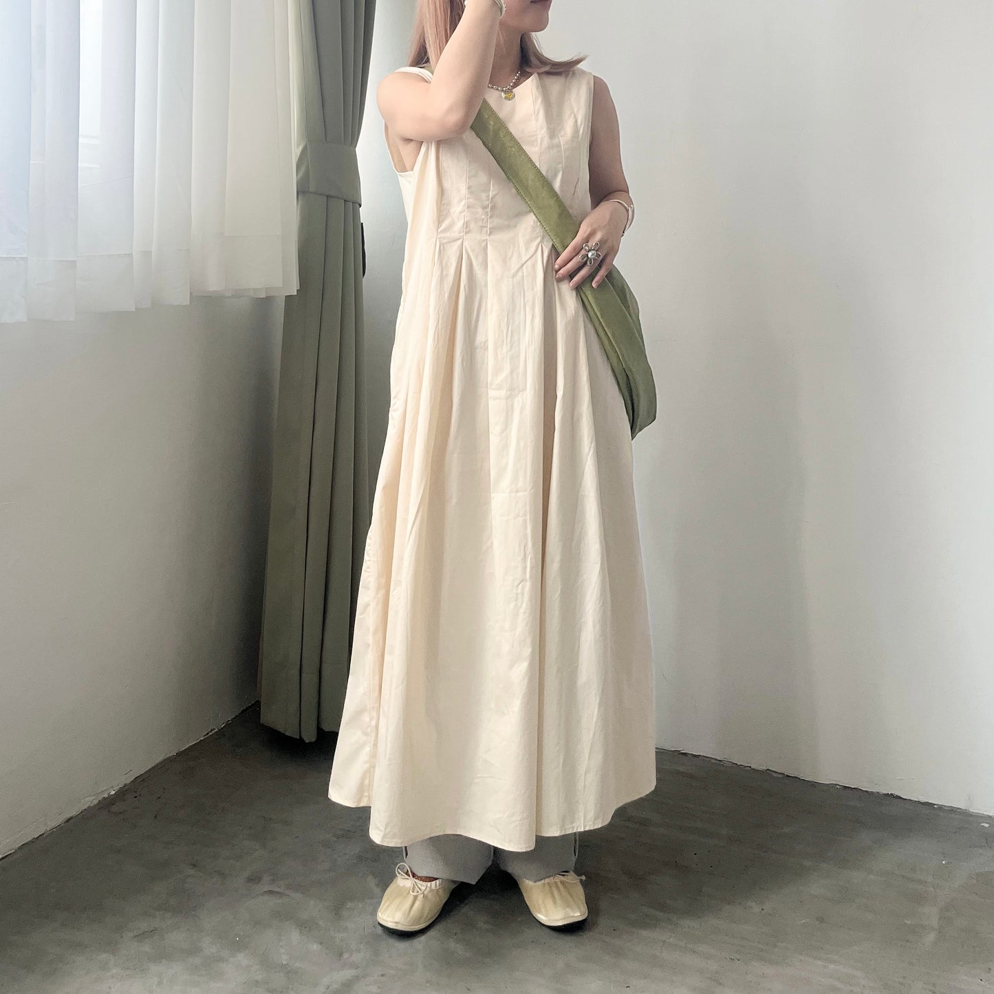 OP46- Fold One Piece | Ivory | Black