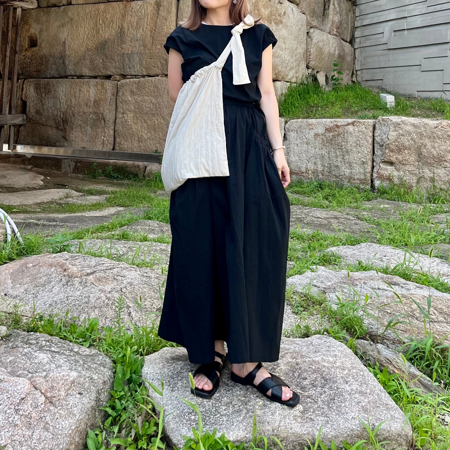 🇰🇷連線新品 SK36- Bobble Pocket Dress | White | Black