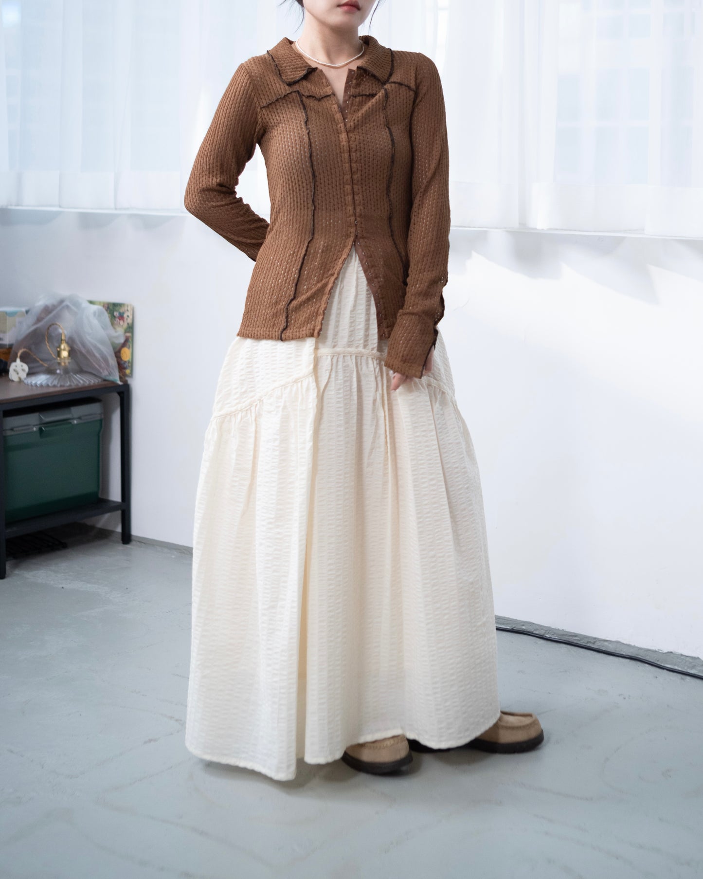 TP664- Outline Wave Blouse | Brown | Charcoal