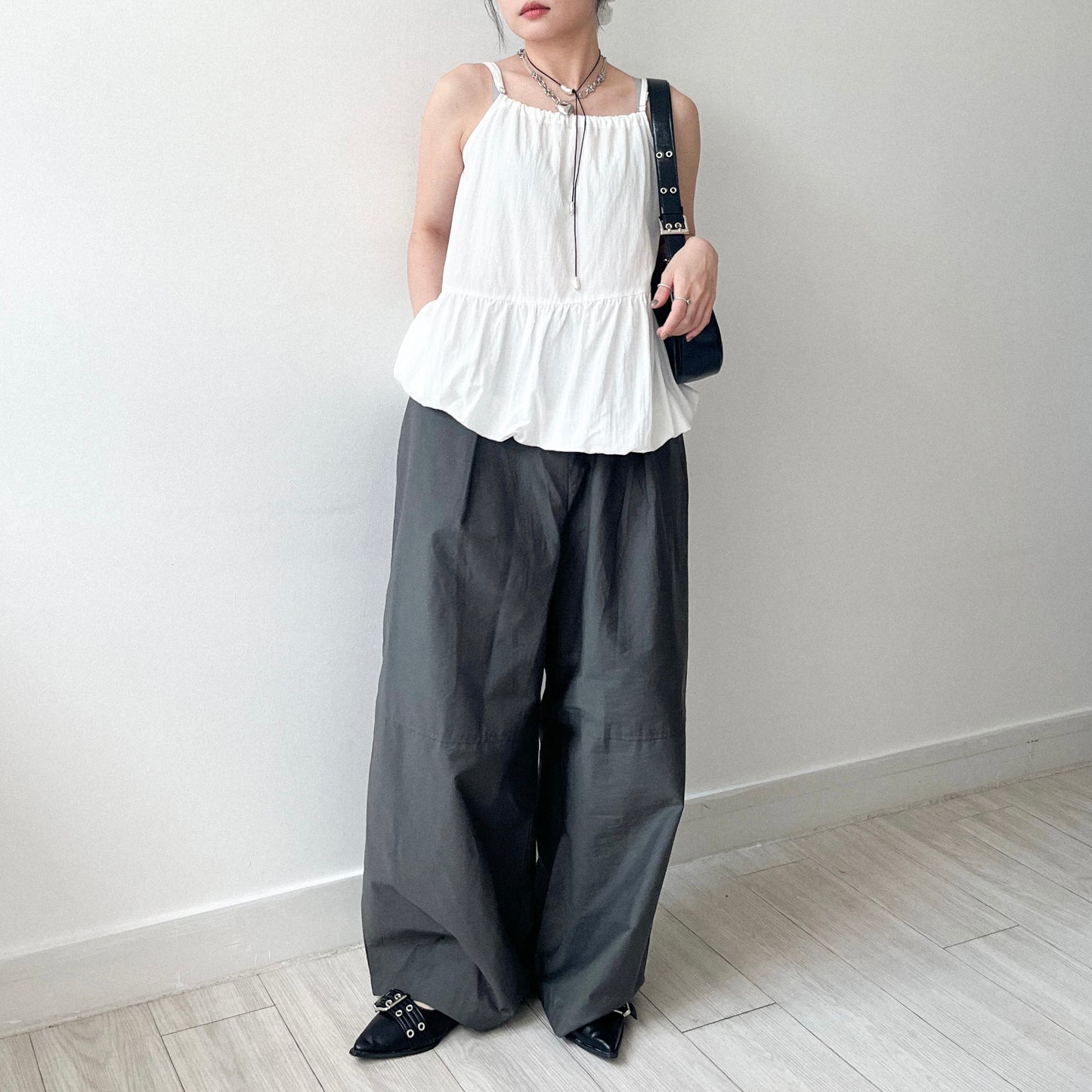 PT91- Wide Balloon Pants | White | Charcoal