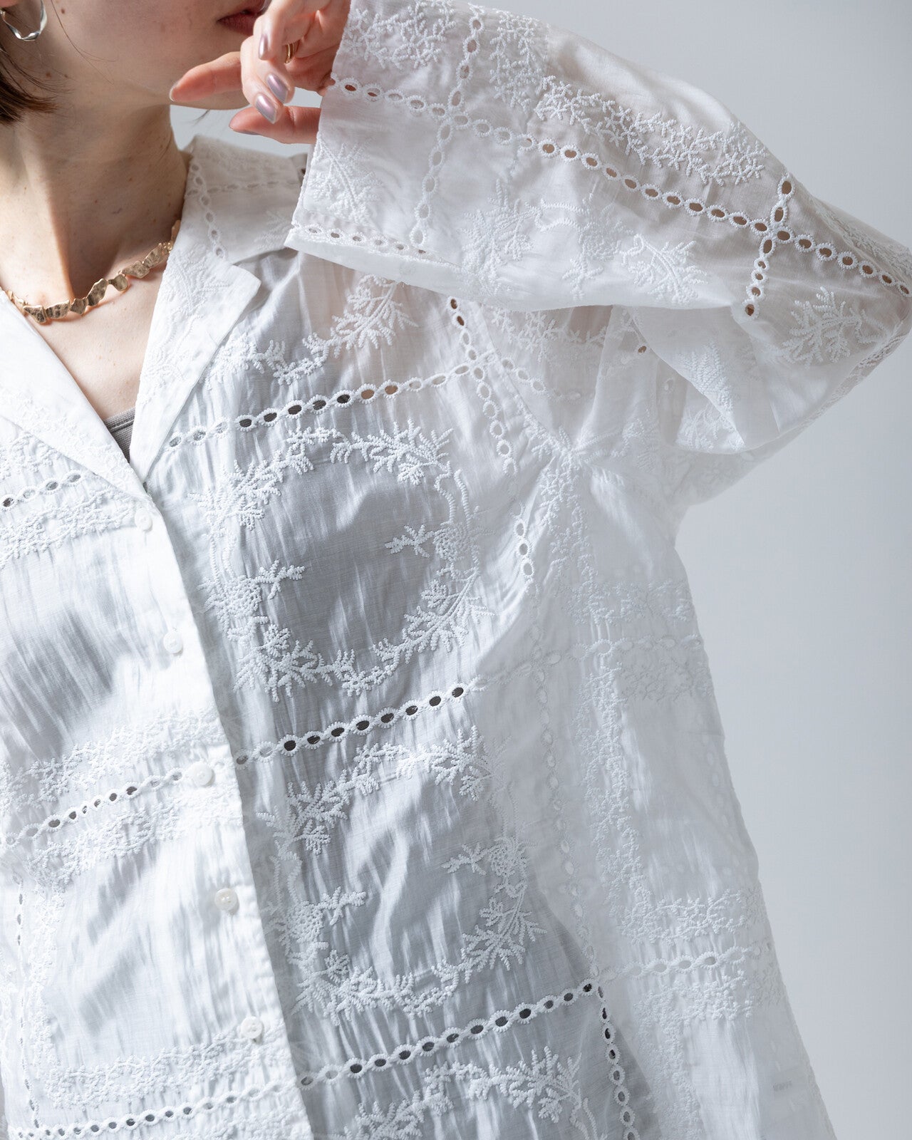 JK53- Embroidered Shirt Jacket | Black | White