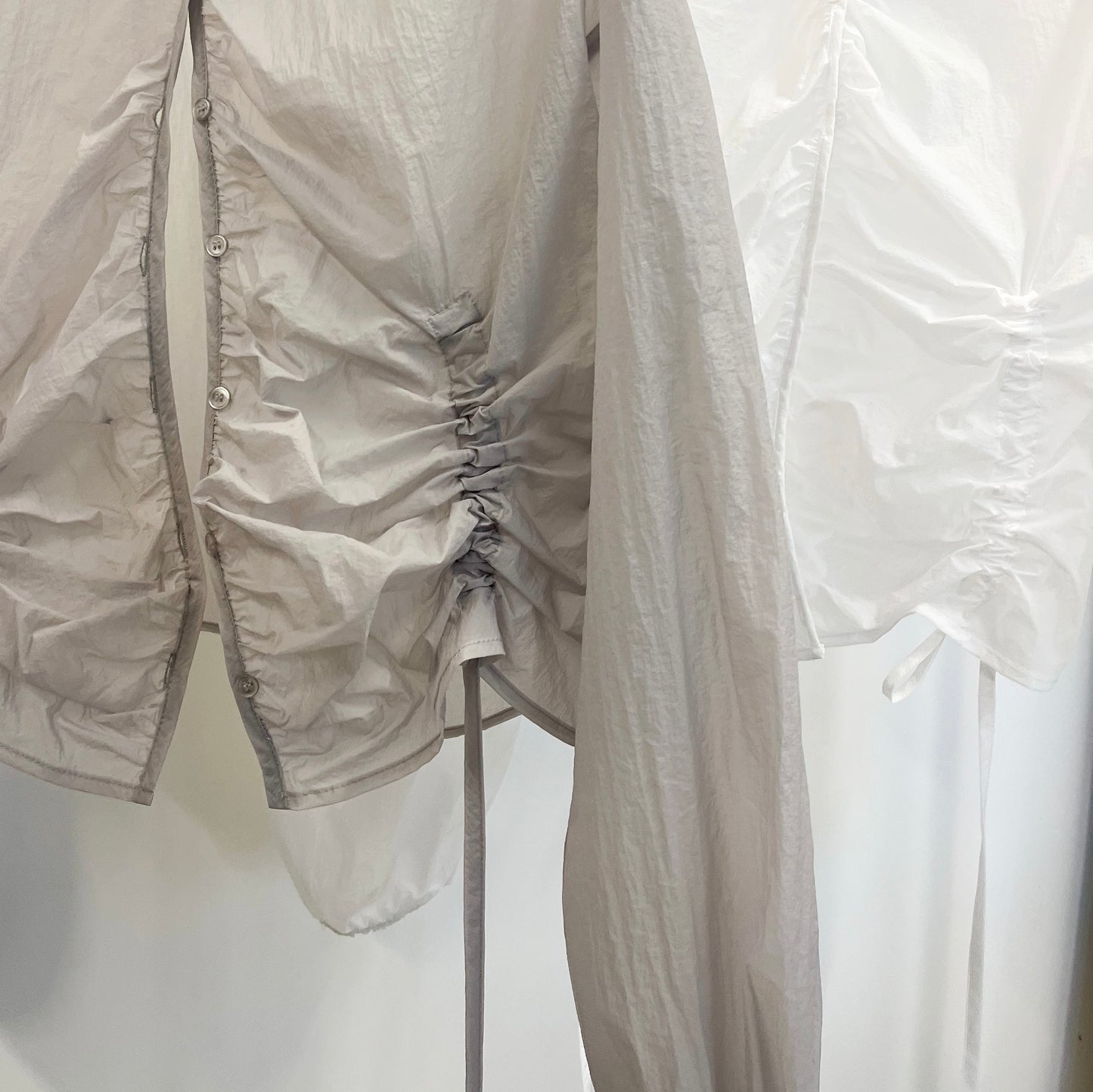 TP656- Drawsting Thin Coat | White | Light Grey ( 索索料 )