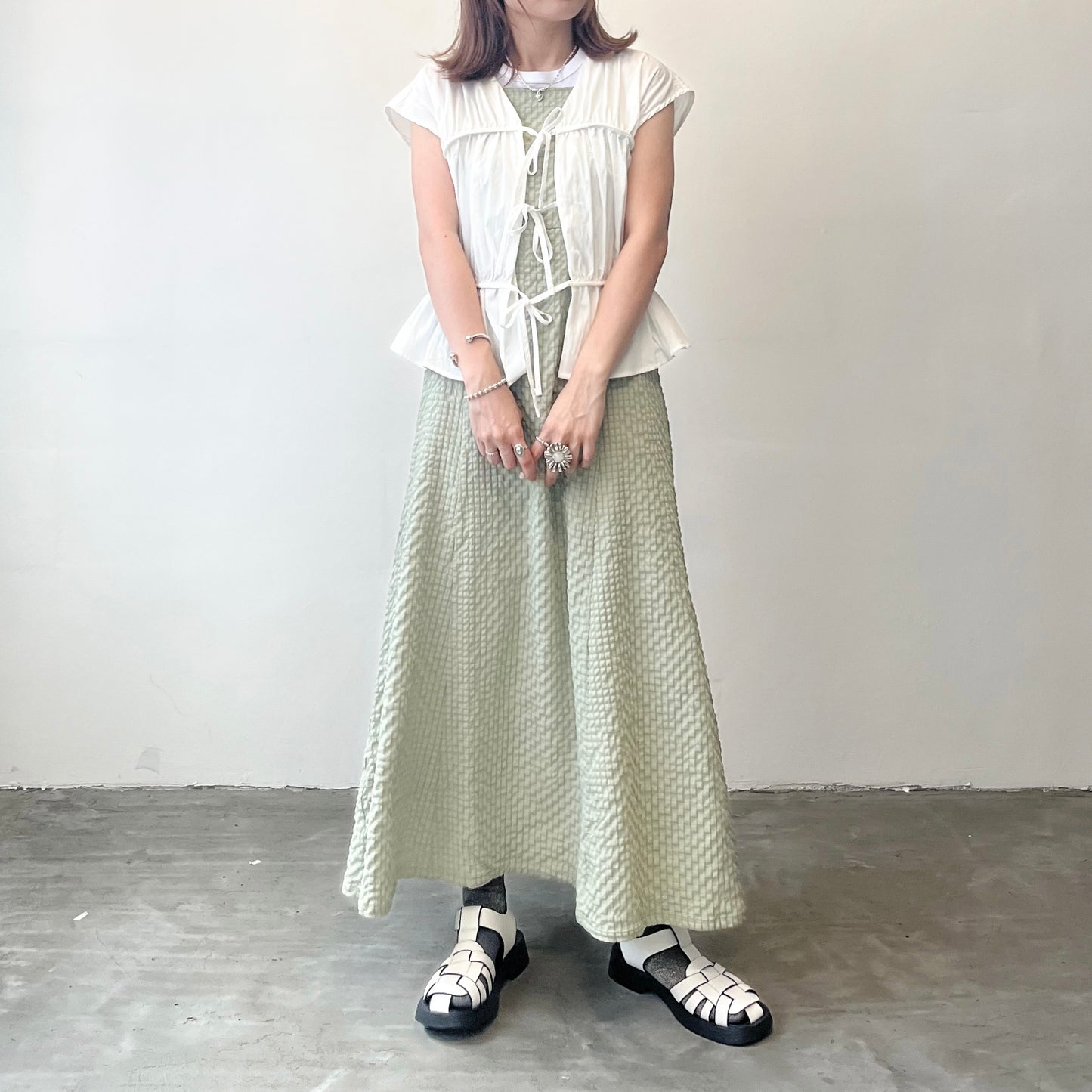 TP180- Three Ribbons Vest / Cardigan | White | Green | Black
