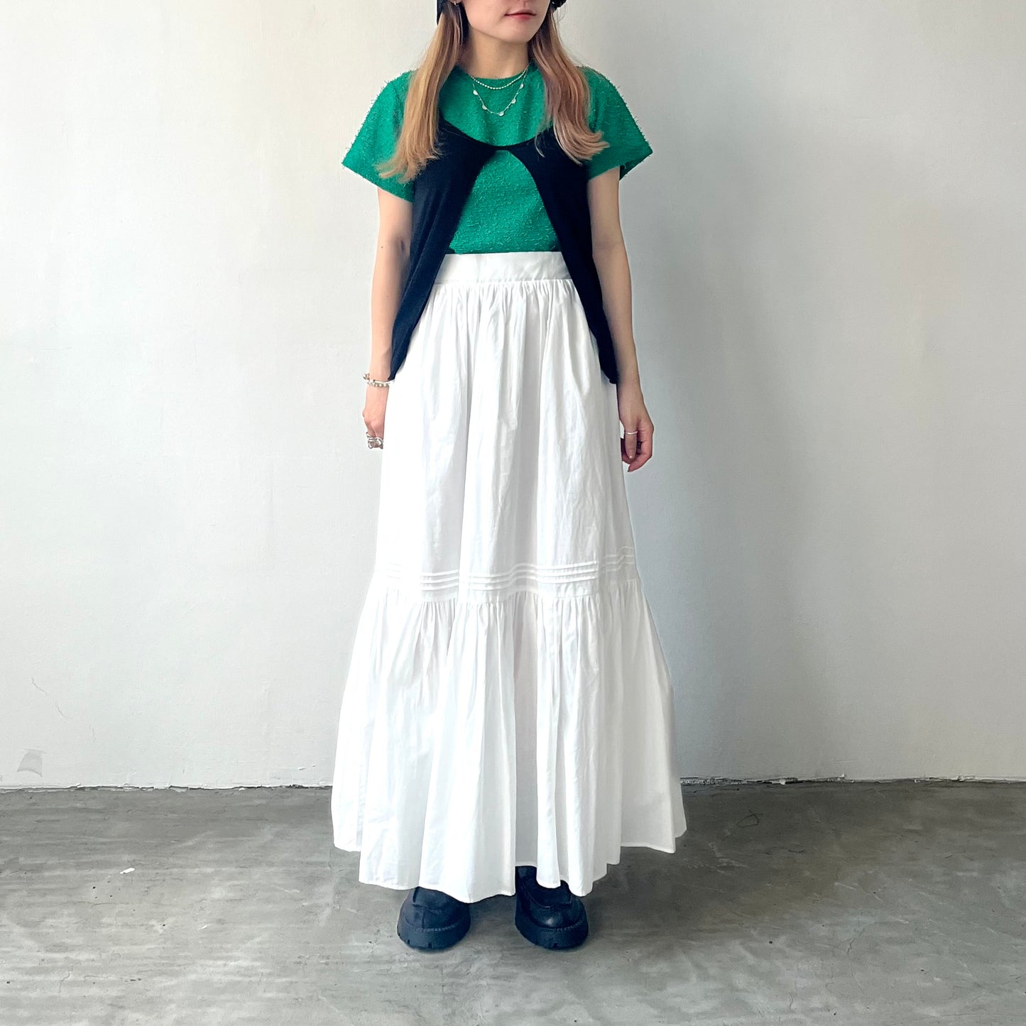 TP165- Outer Vest | White | Khaki | Black