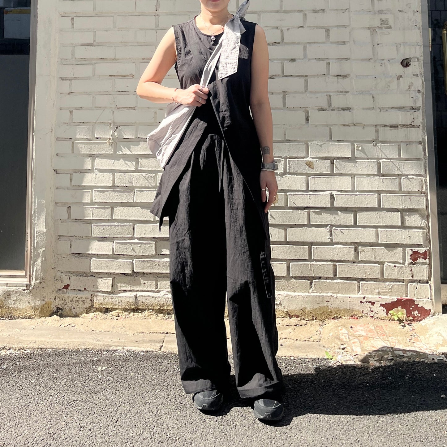TP325- V-Line Shirt Vest | Ivory | Black