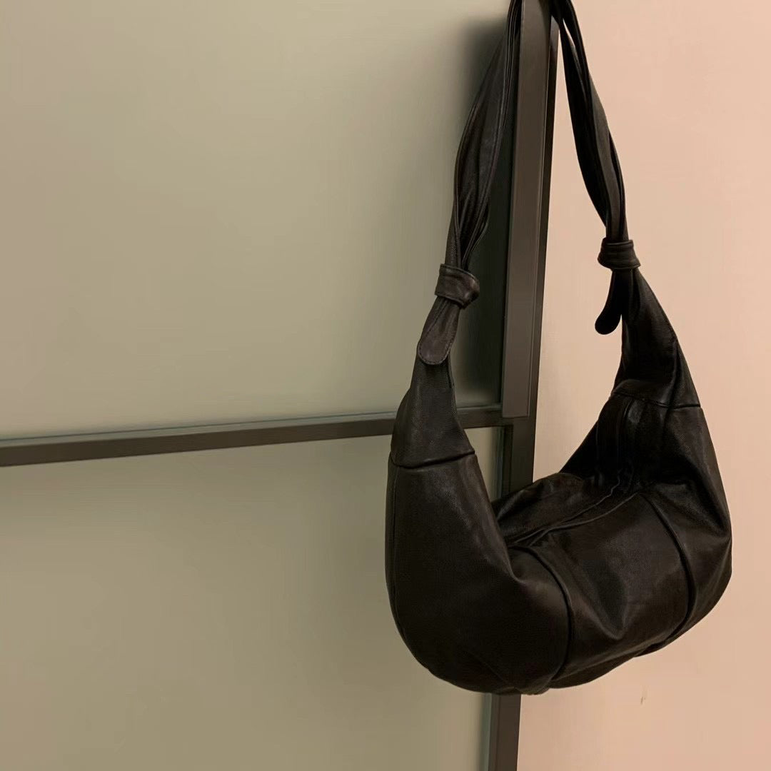 BG39- Leather Dumpling Bag | Black ( 羊皮 )