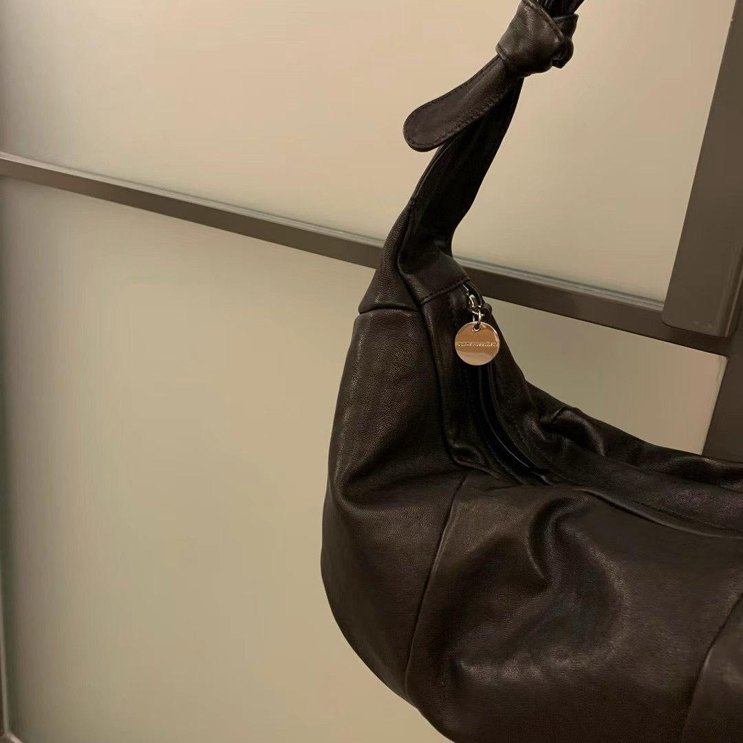 BG39- Leather Dumpling Bag | Black ( 羊皮 )