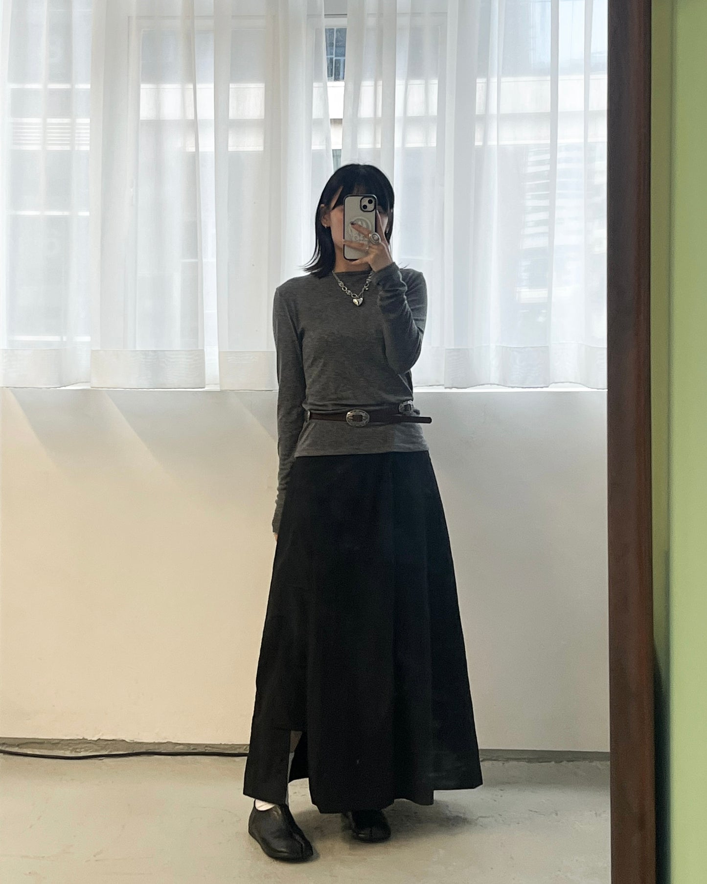SK128- Cutting Basic Skirt | White | Black ( S / M )