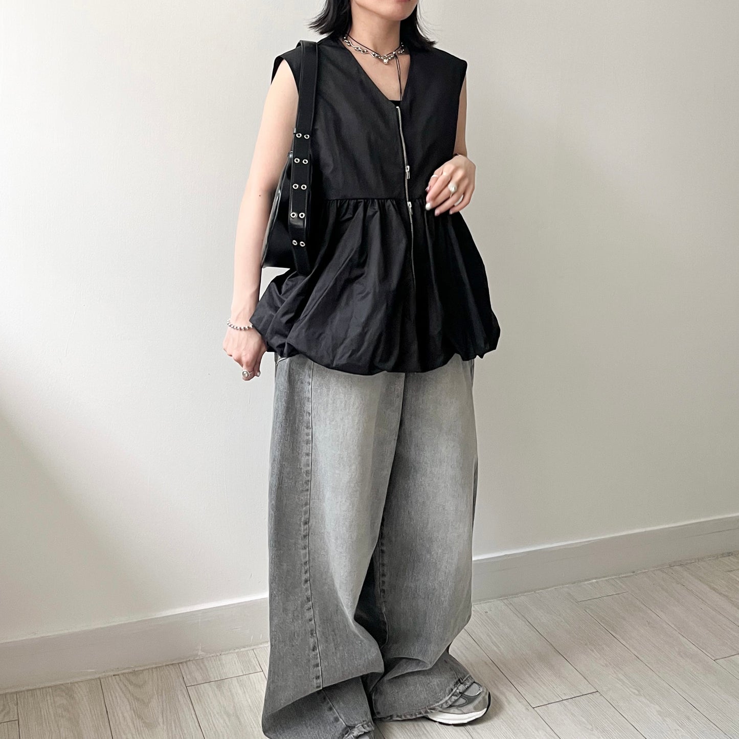 TP489- Double Zip Taffeta Vest | Ivory | Black