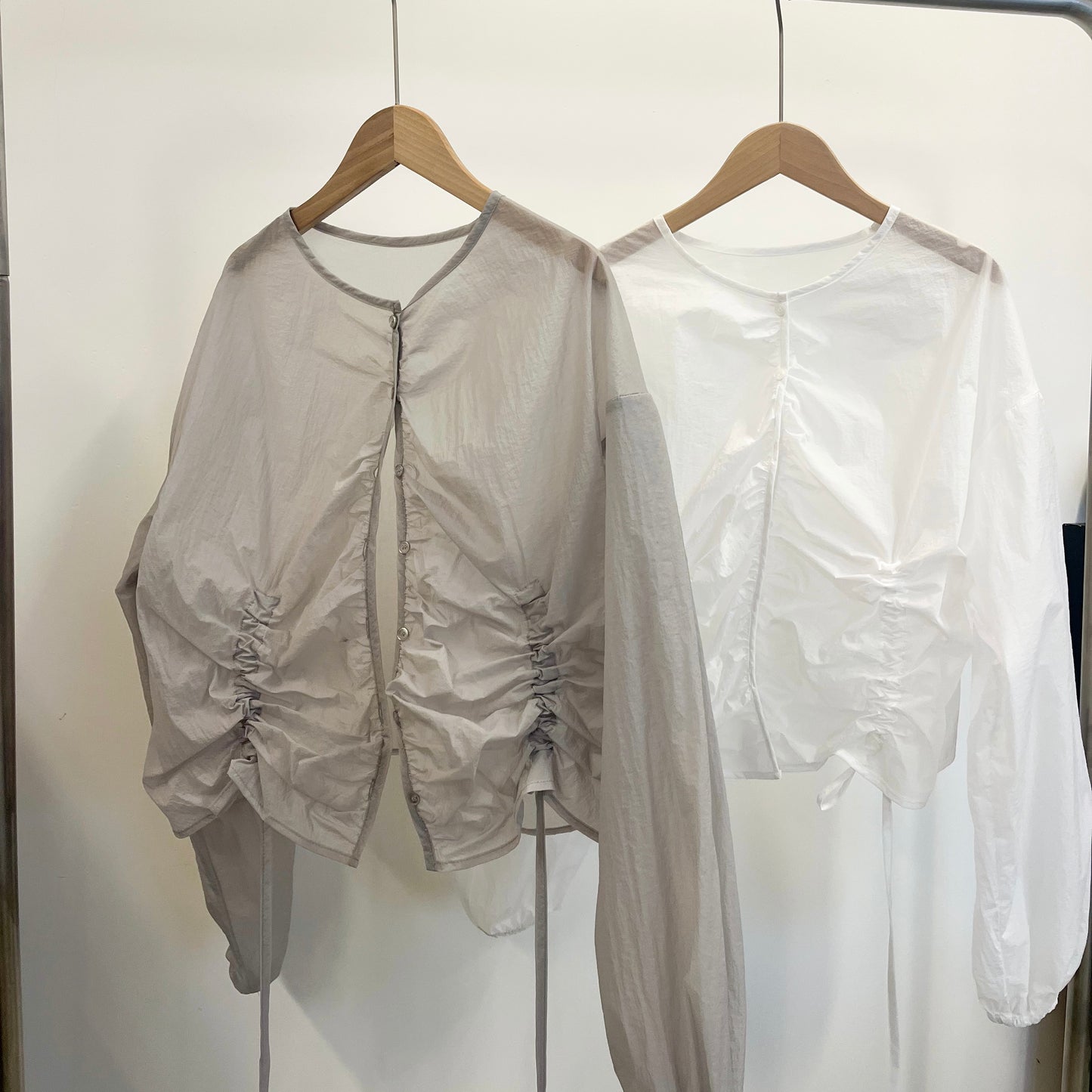 TP656- Drawsting Thin Coat | White | Light Grey ( 索索料 )
