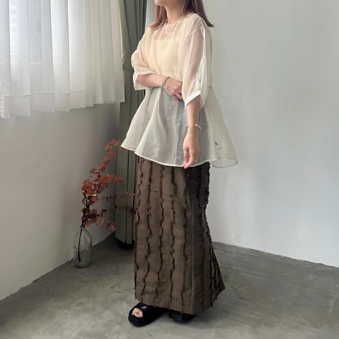 TP191- Bubble Sleeve Top | Ivory | Brown