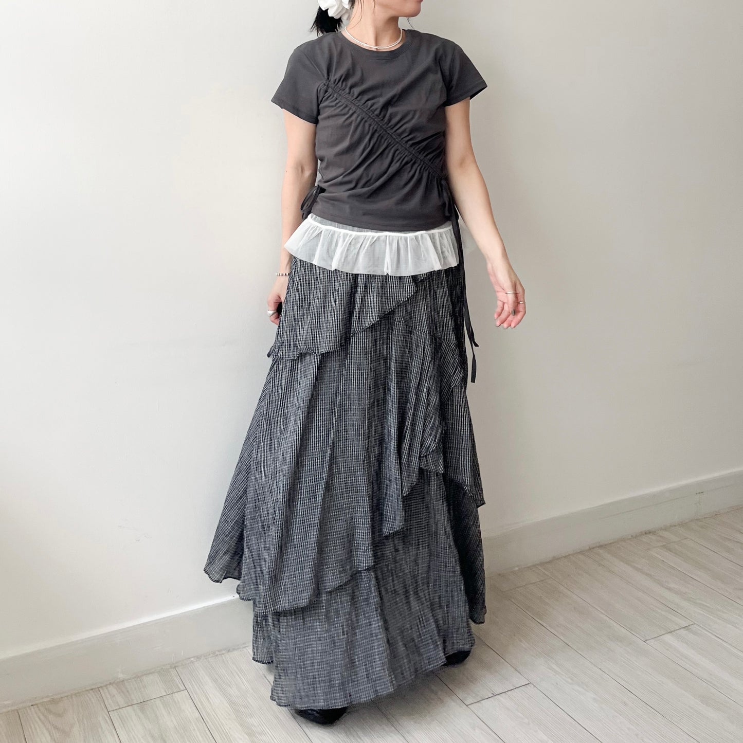 SK126- Checked Wave Skirt | White | Black