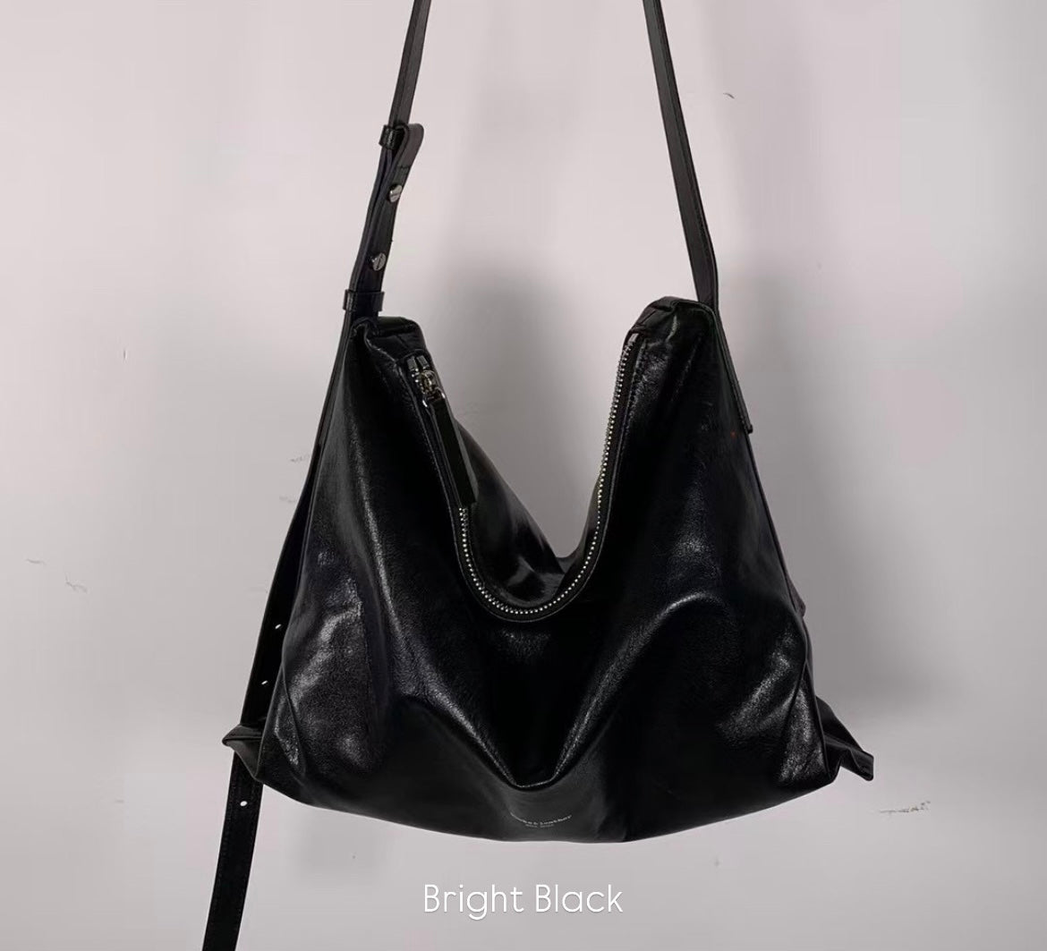 BG42- 2 way hand bag (羊皮)