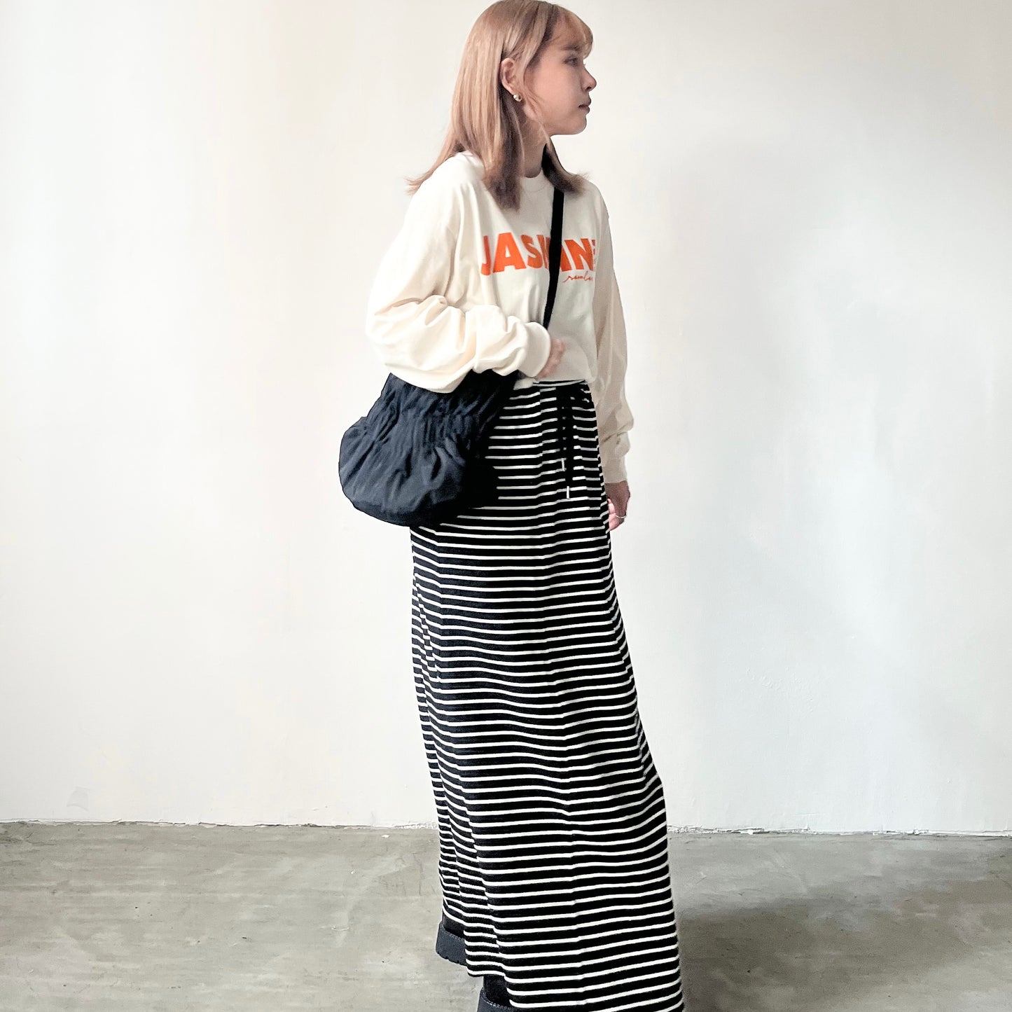 BG21- 2 Way Crinkle Bag | Ivory | Black