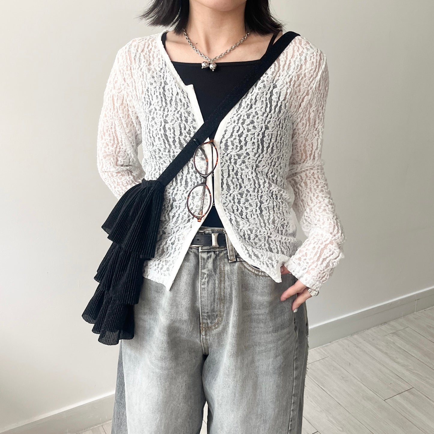 BG40- Lame-PleatedHandbag | Silver | Black