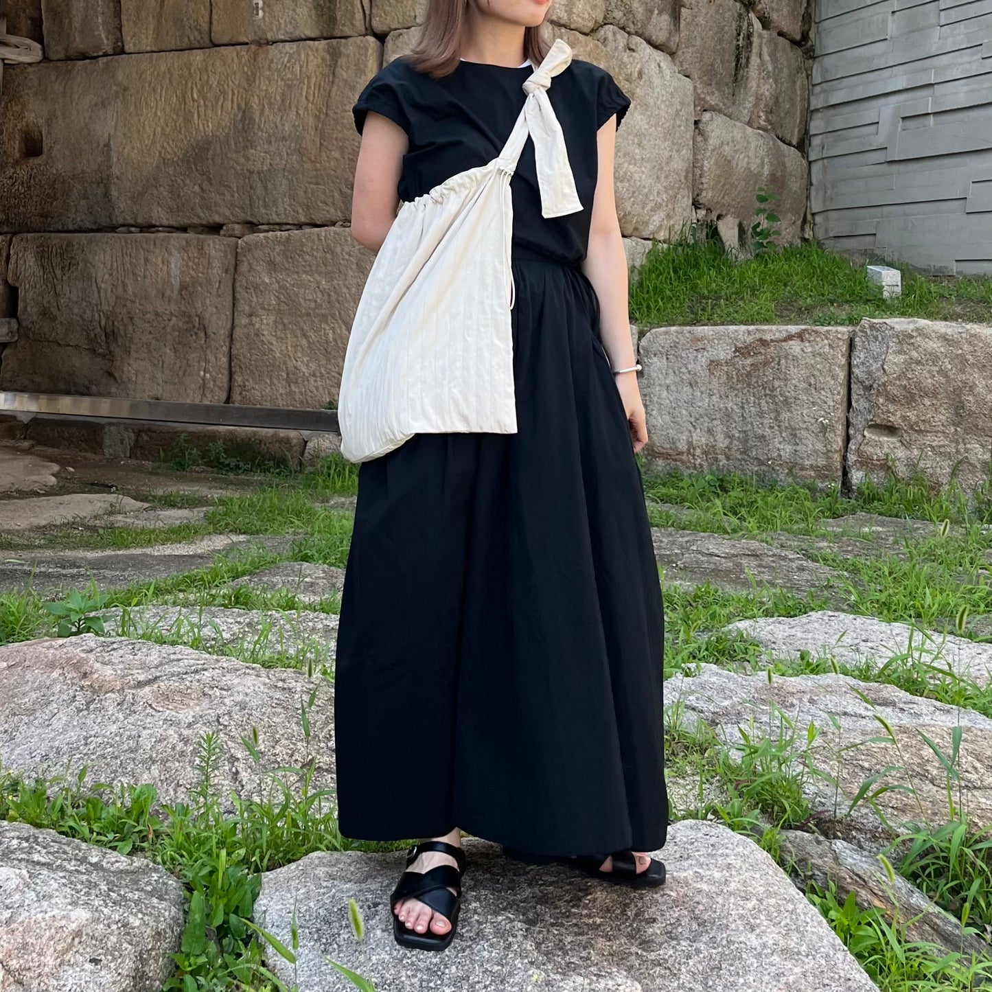 🇰🇷連線新品 SK36- Bobble Pocket Dress | White | Black