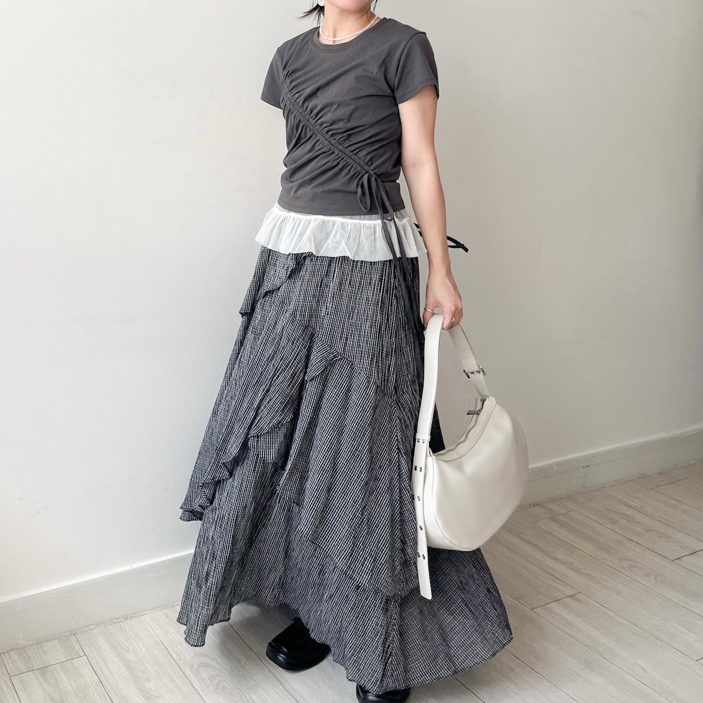 SK126- Checked Wave Skirt | White | Black