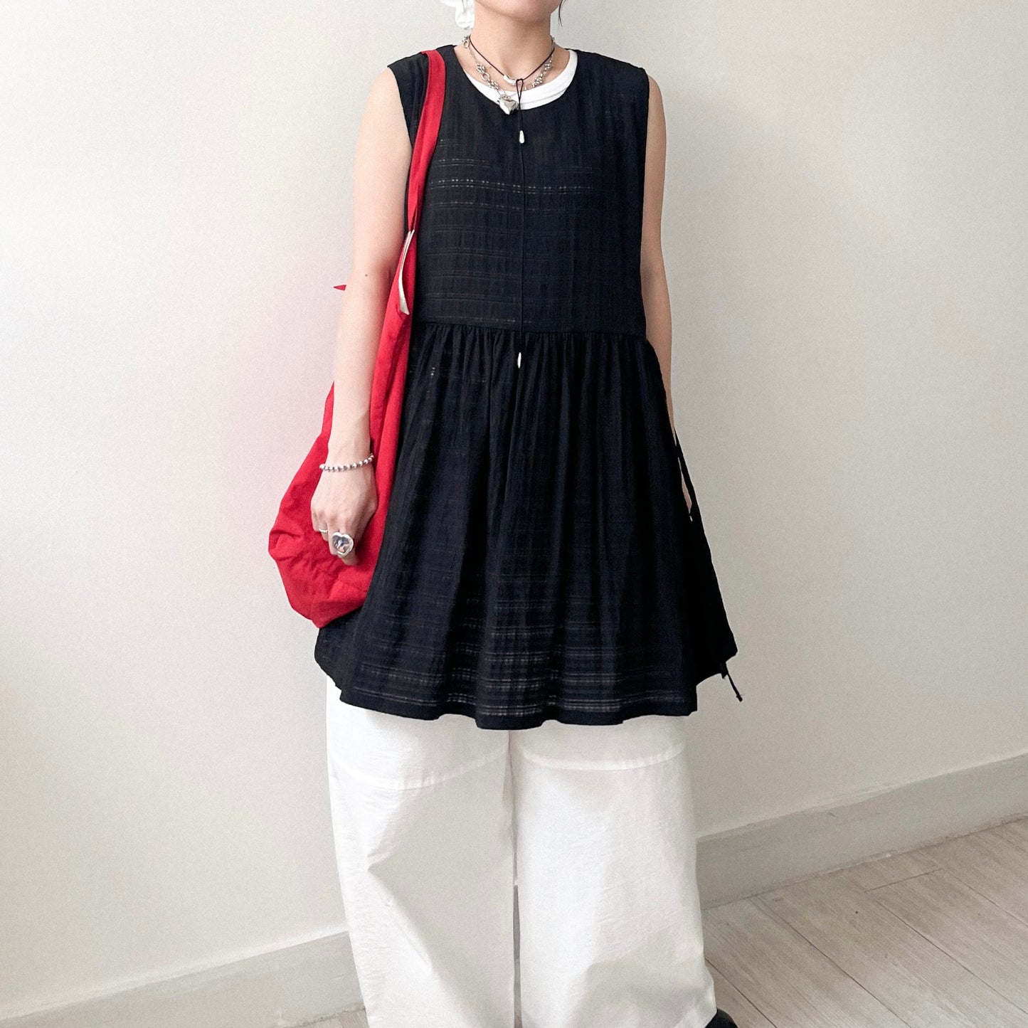 TP635- Big Cheked Side Ribbon Vest Layer | Black