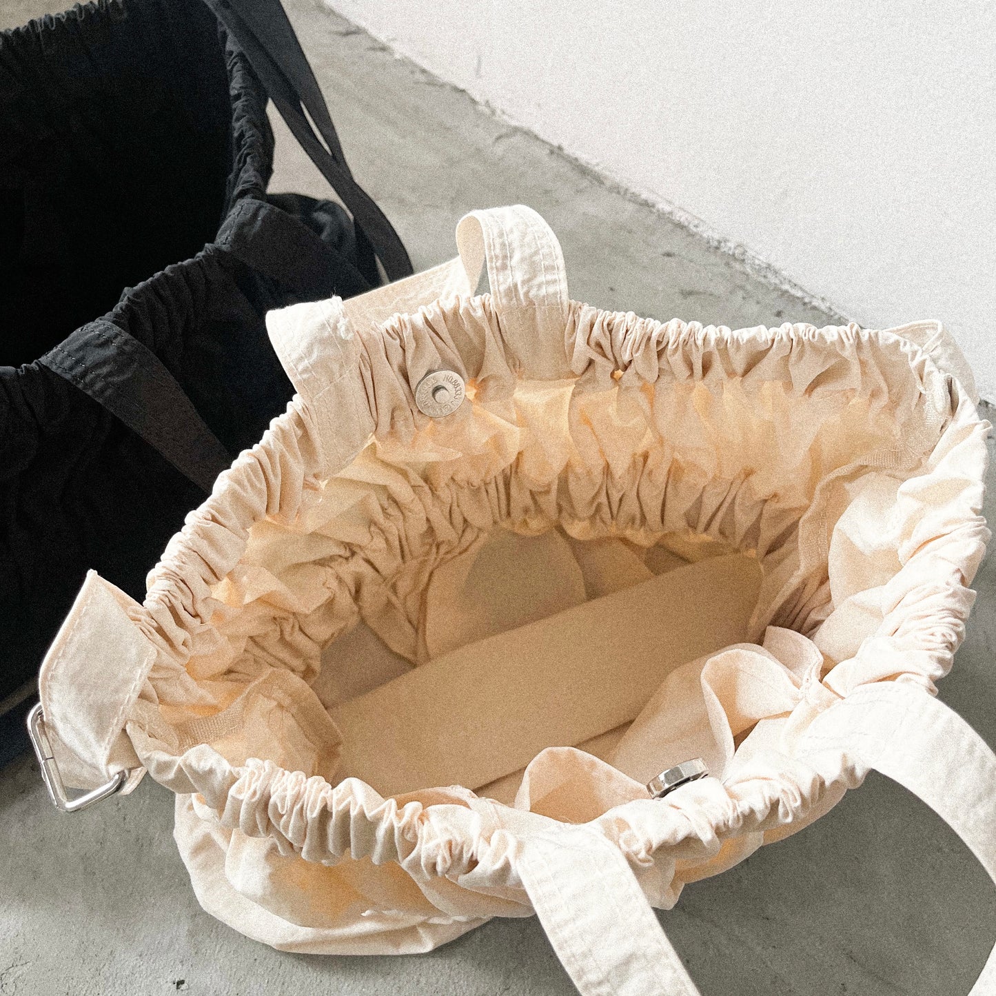 BG21- 2 Way Crinkle Bag | Ivory | Black