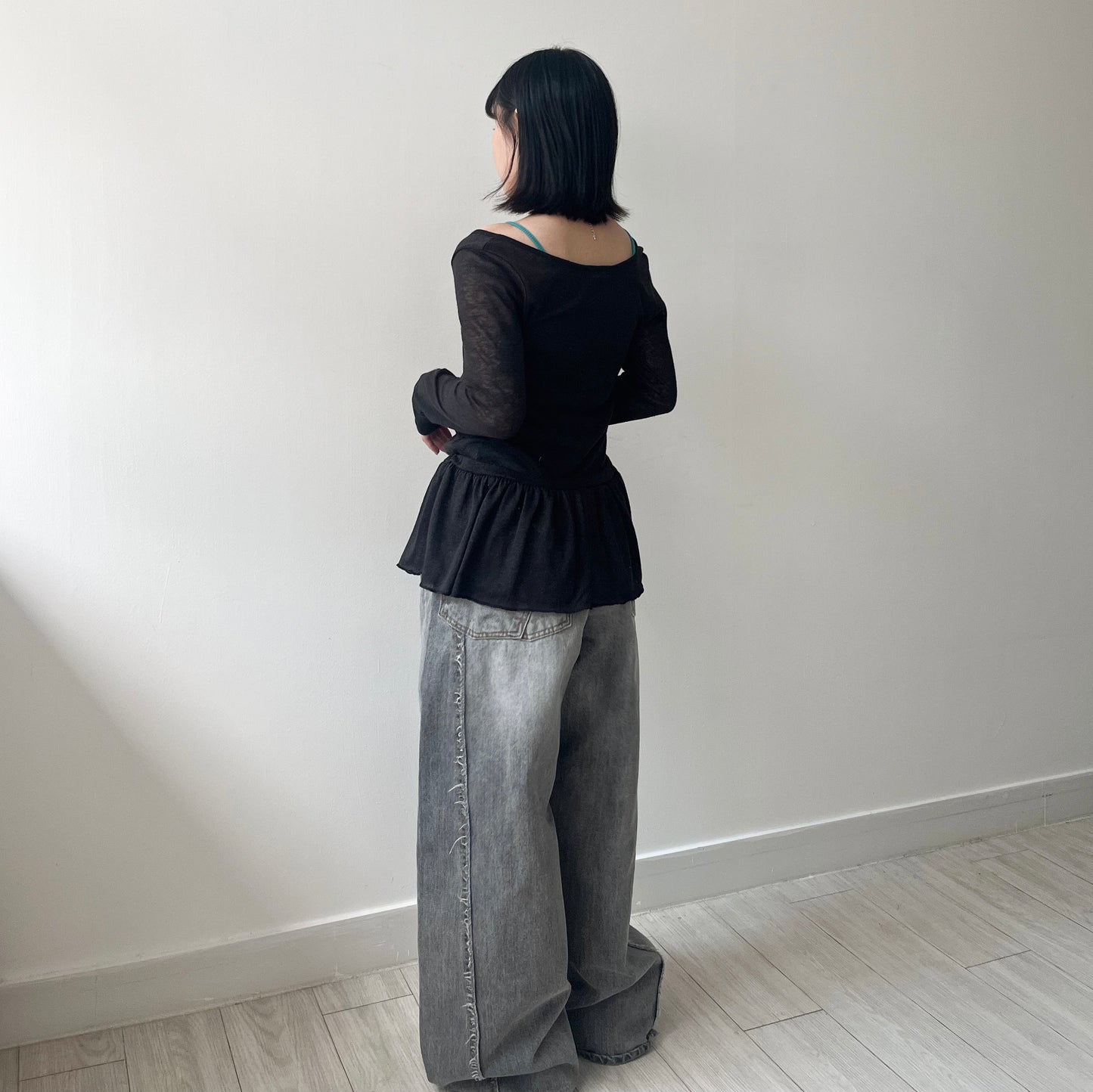 TP488- 大圓領束腰Ruffle Top | White | Khaki | Black