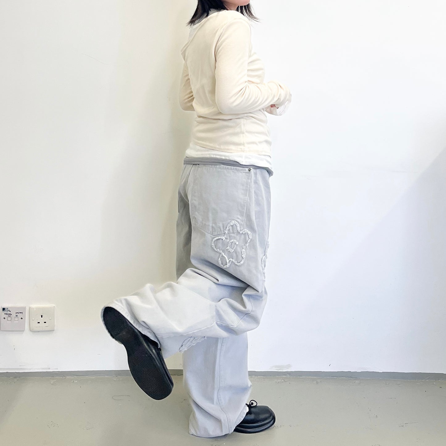 Special offer !! PT96- 錐形花花褲 | Light Grey ( S / M )