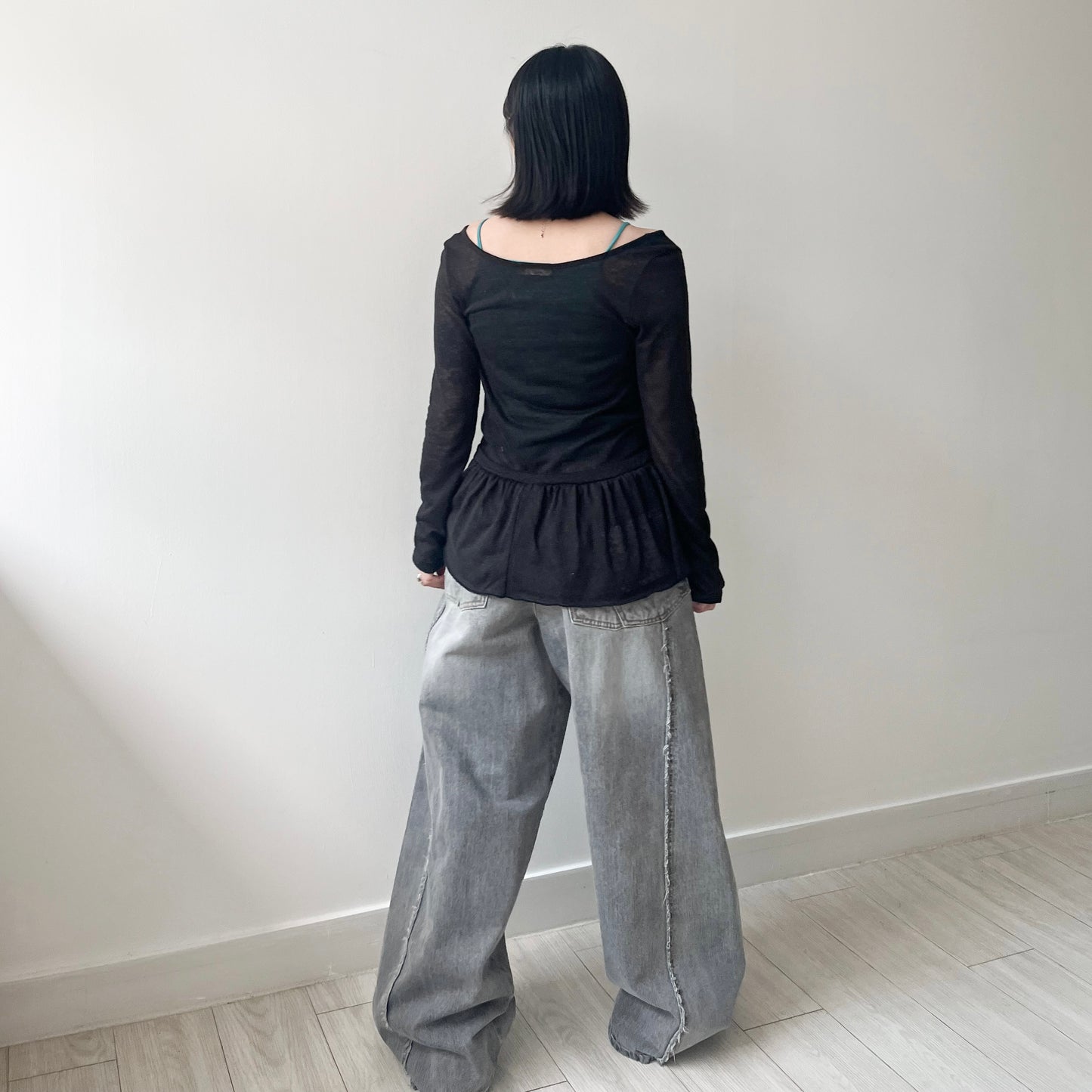 TP488- 大圓領束腰Ruffle Top | White | Khaki | Black
