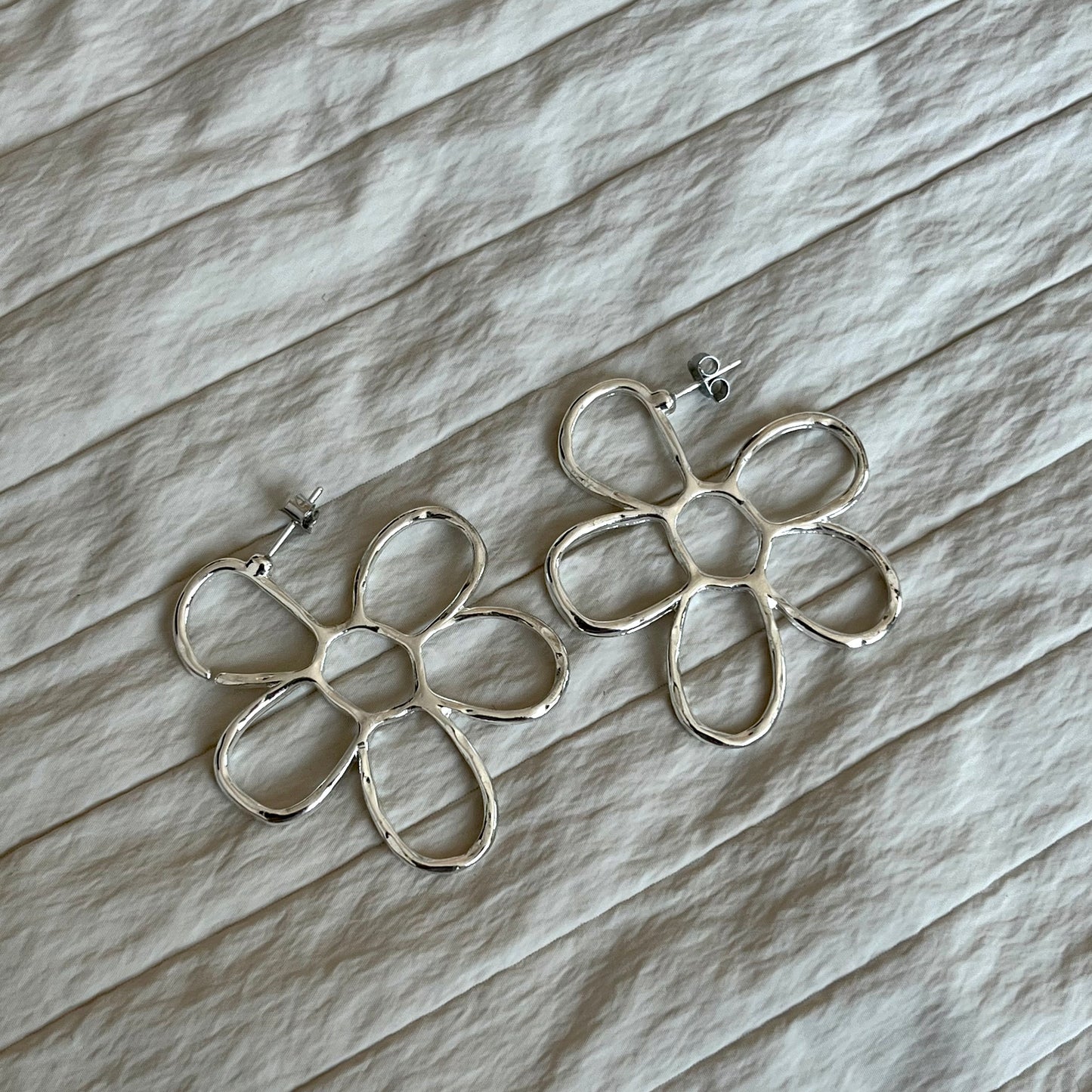 AC68- Cute Flower Big Earring