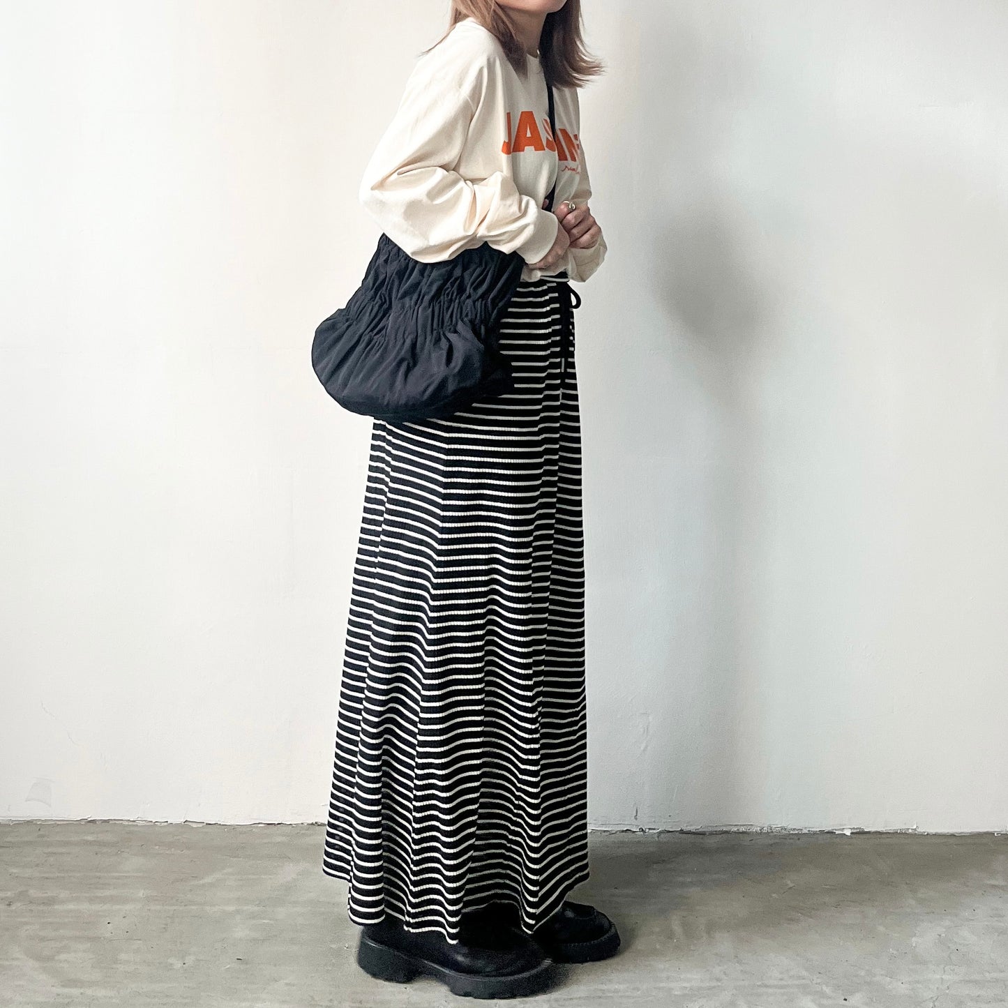 BG21- 2 Way Crinkle Bag | Ivory | Black
