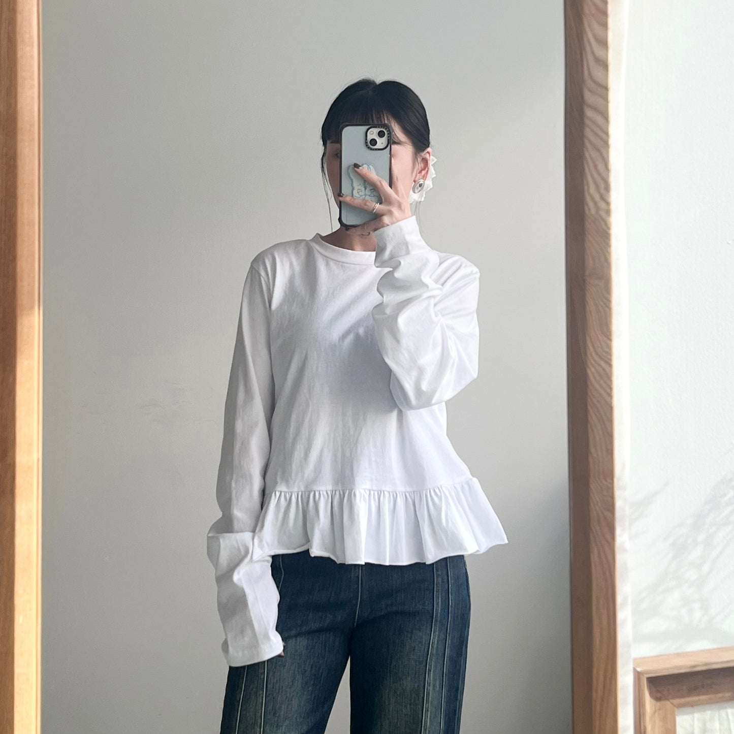 TP444- Ruffle Top | White | Black