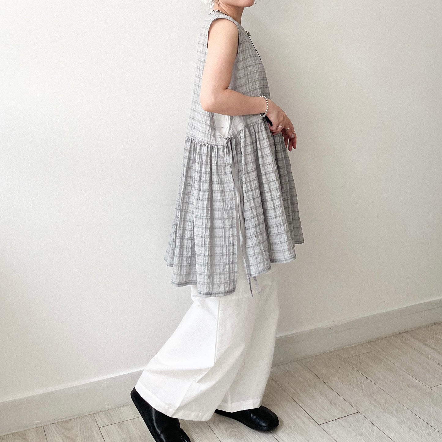 TP635- Big Cheked Side Ribbon Vest Layer | Grey