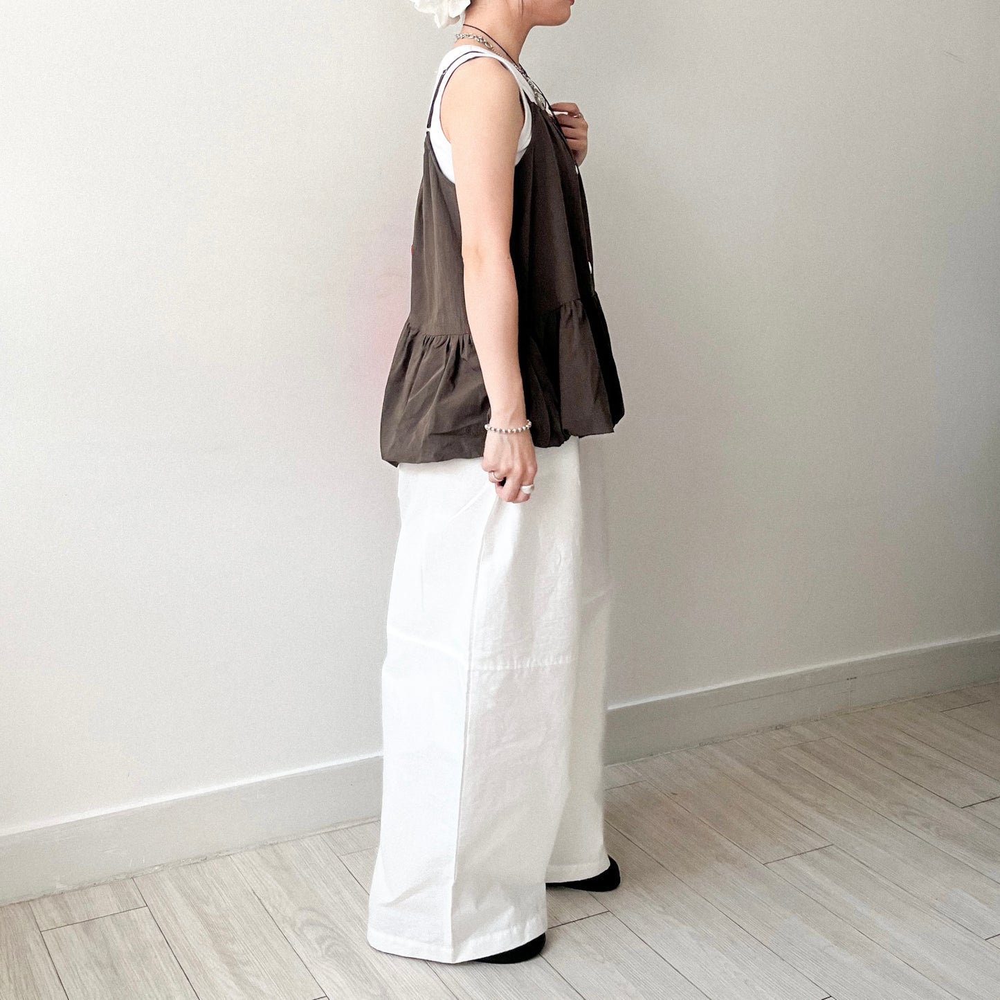 PT91- Wide Balloon Pants | White | Charcoal